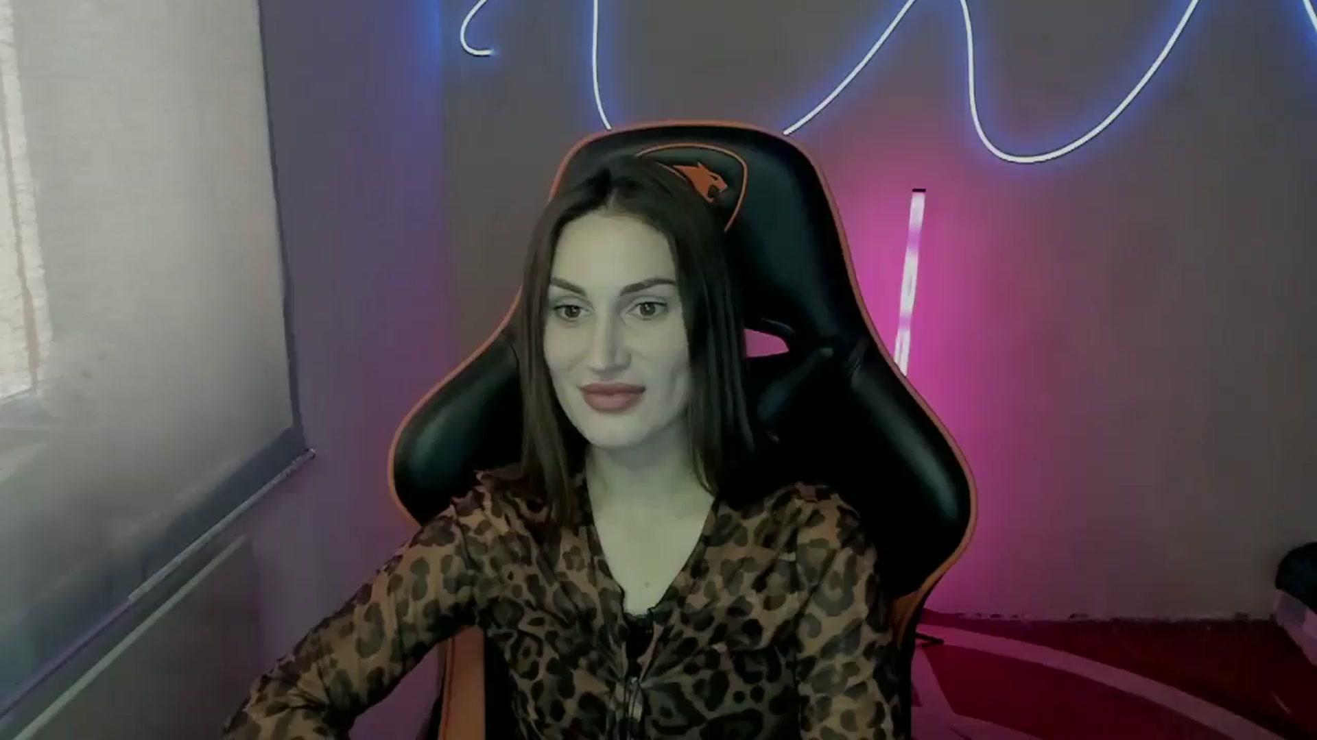 Gallery image thumbnail from IraGreen's myfreecams stream on, 06/17/2025, 08:57 image 9 of 20