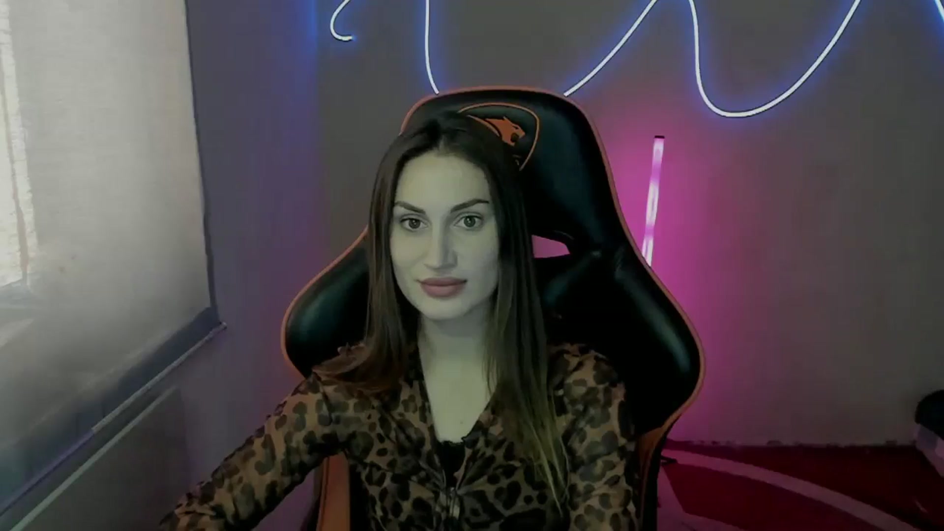 Gallery image thumbnail from IraGreen's myfreecams stream on, 06/17/2025, 08:57 image 2 of 20