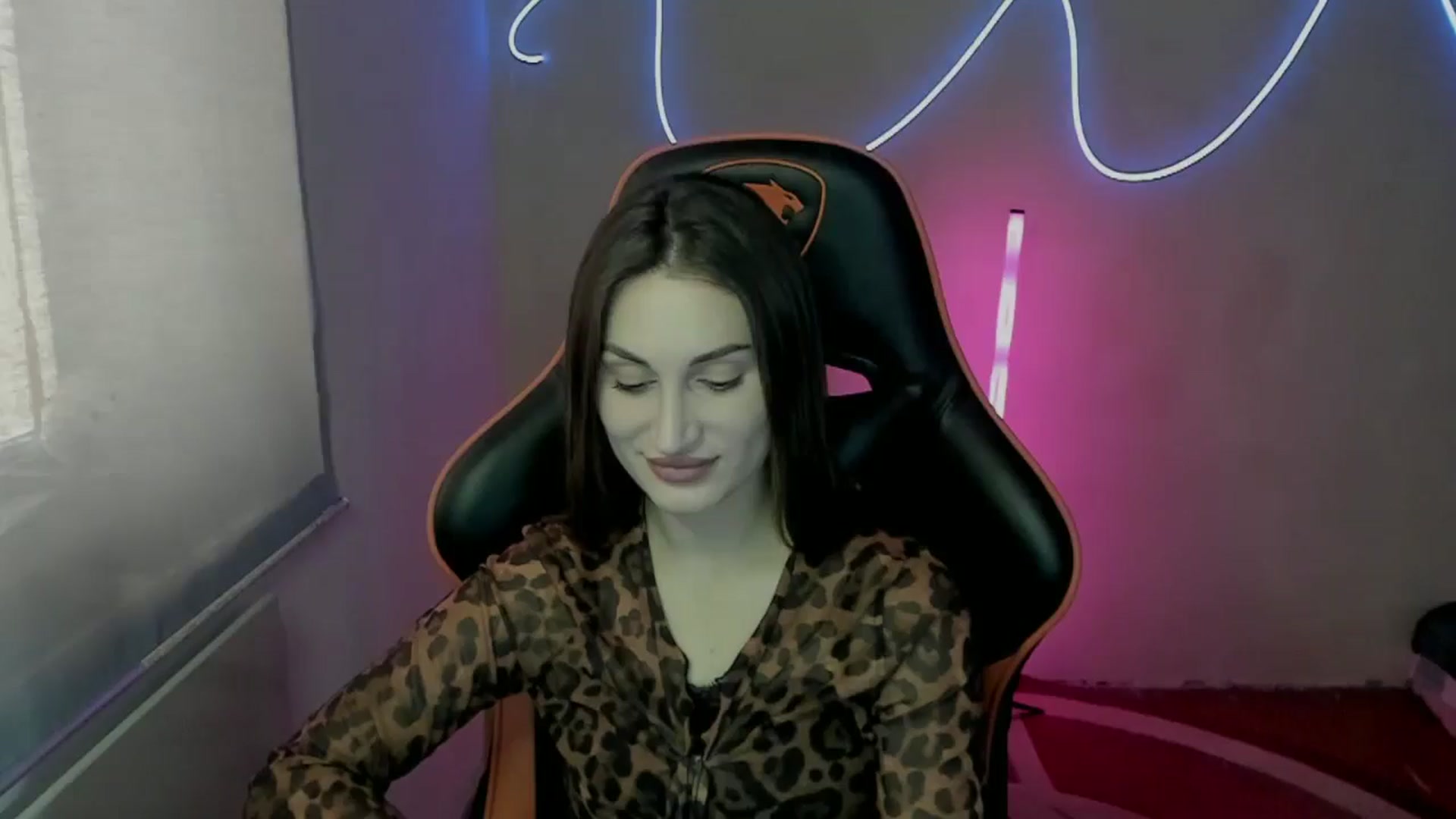 Gallery image thumbnail from IraGreen's myfreecams stream on, 06/17/2025, 08:57 image 7 of 20