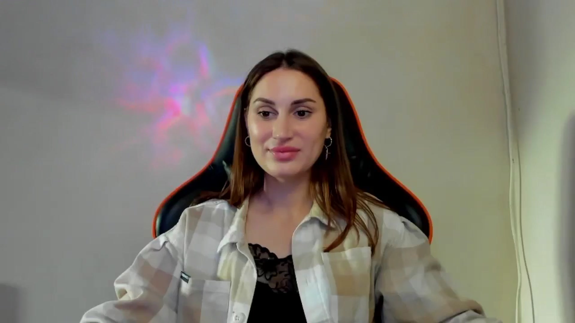 Gallery image thumbnail from IraGreen's myfreecams stream on, 06/20/2025, 15:35 image 12 of 20
