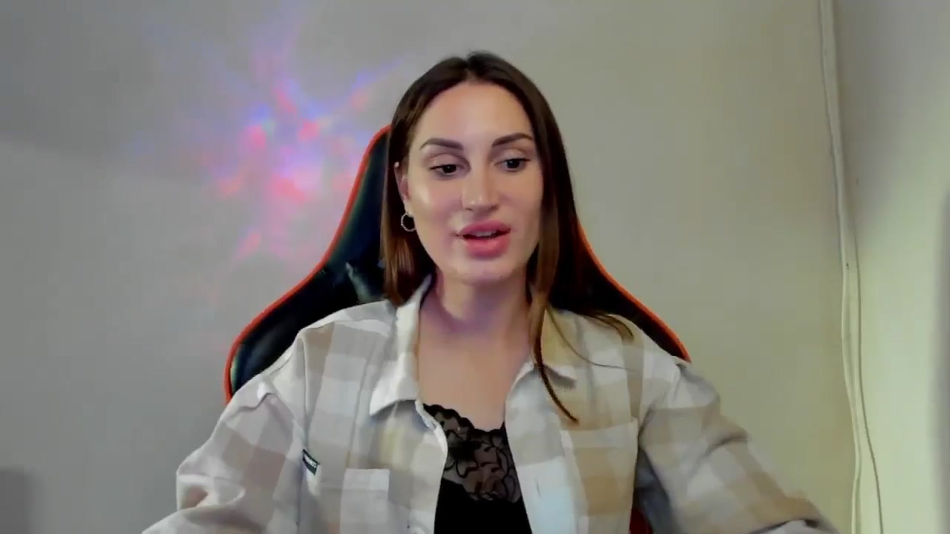 Gallery image thumbnail from IraGreen's myfreecams stream on, 06/20/2025, 15:35 image 16 of 20