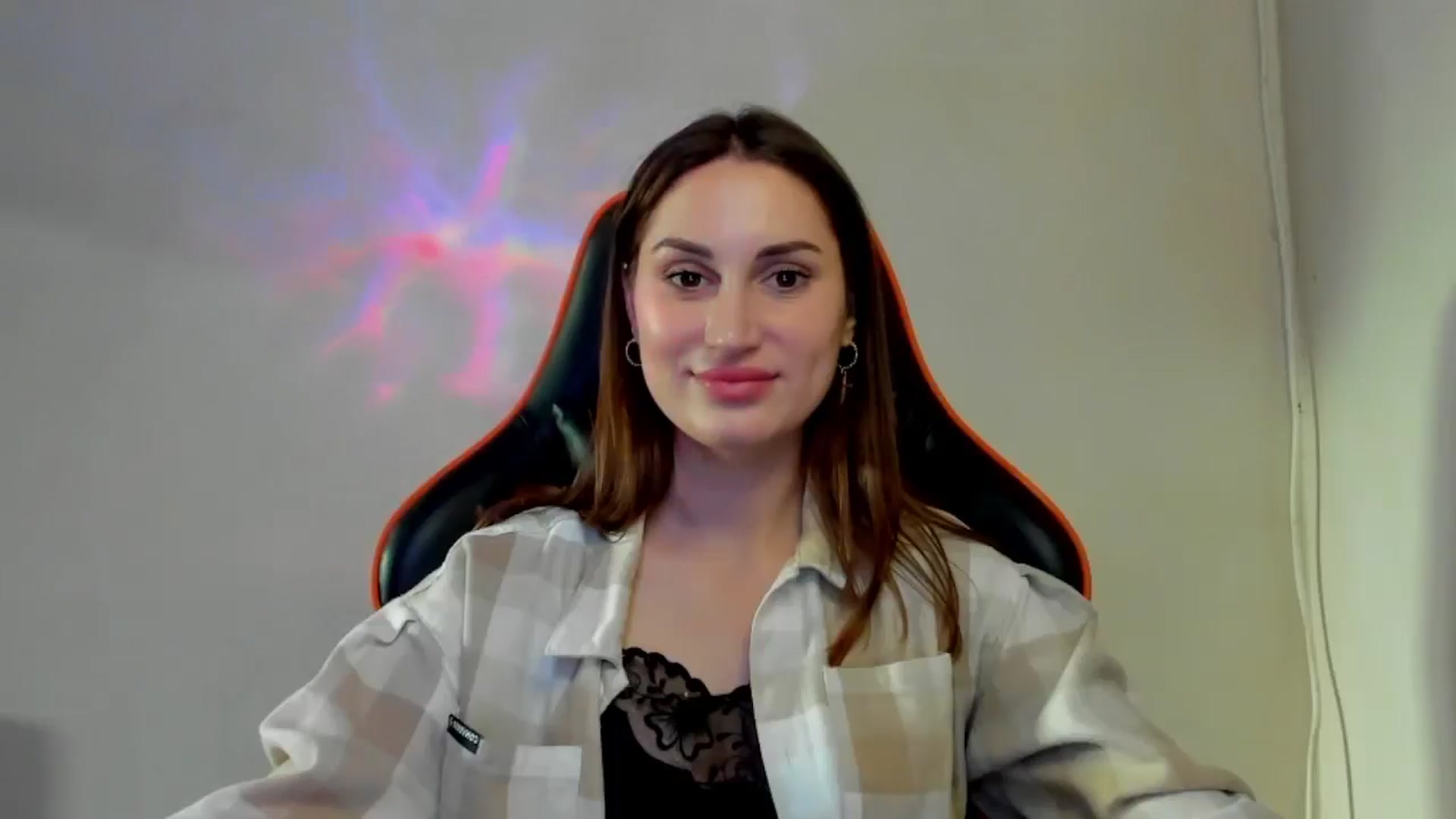 Gallery image thumbnail from IraGreen's myfreecams stream on, 06/20/2025, 15:35 image 10 of 20