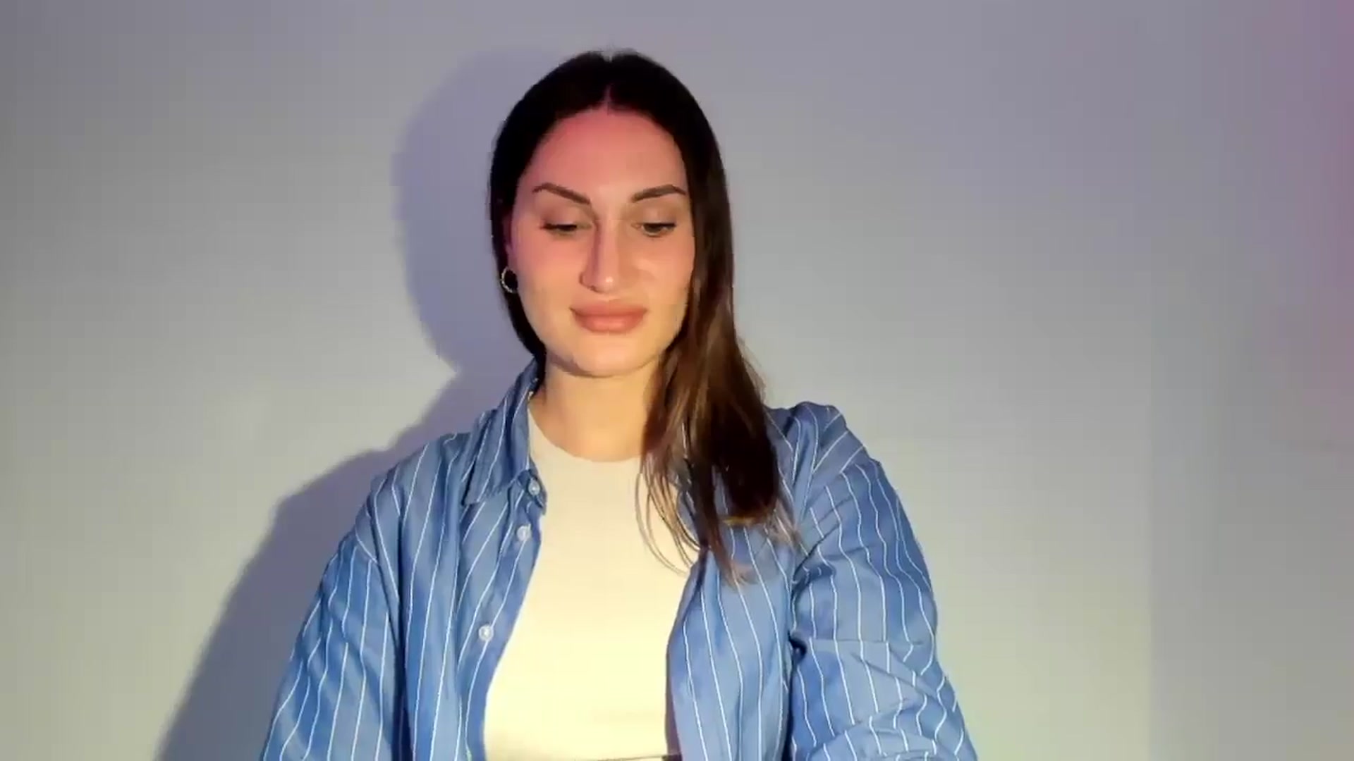 Gallery image thumbnail from IraGreen's myfreecams stream on, 07/15/2025, 16:12 image 17 of 20