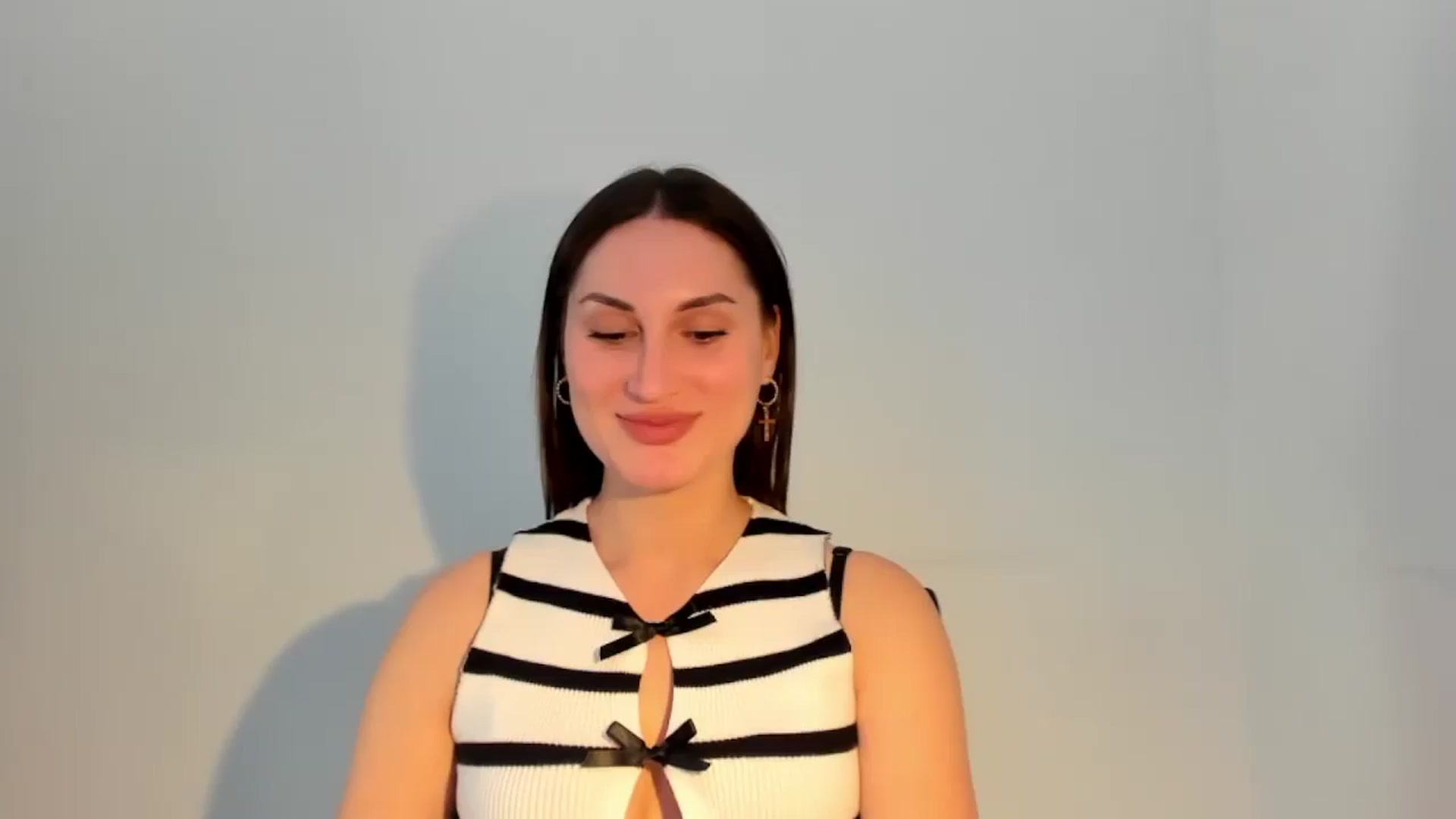 Gallery image thumbnail from IraGreen's myfreecams stream on, 07/17/2025, 15:35 image 5 of 20