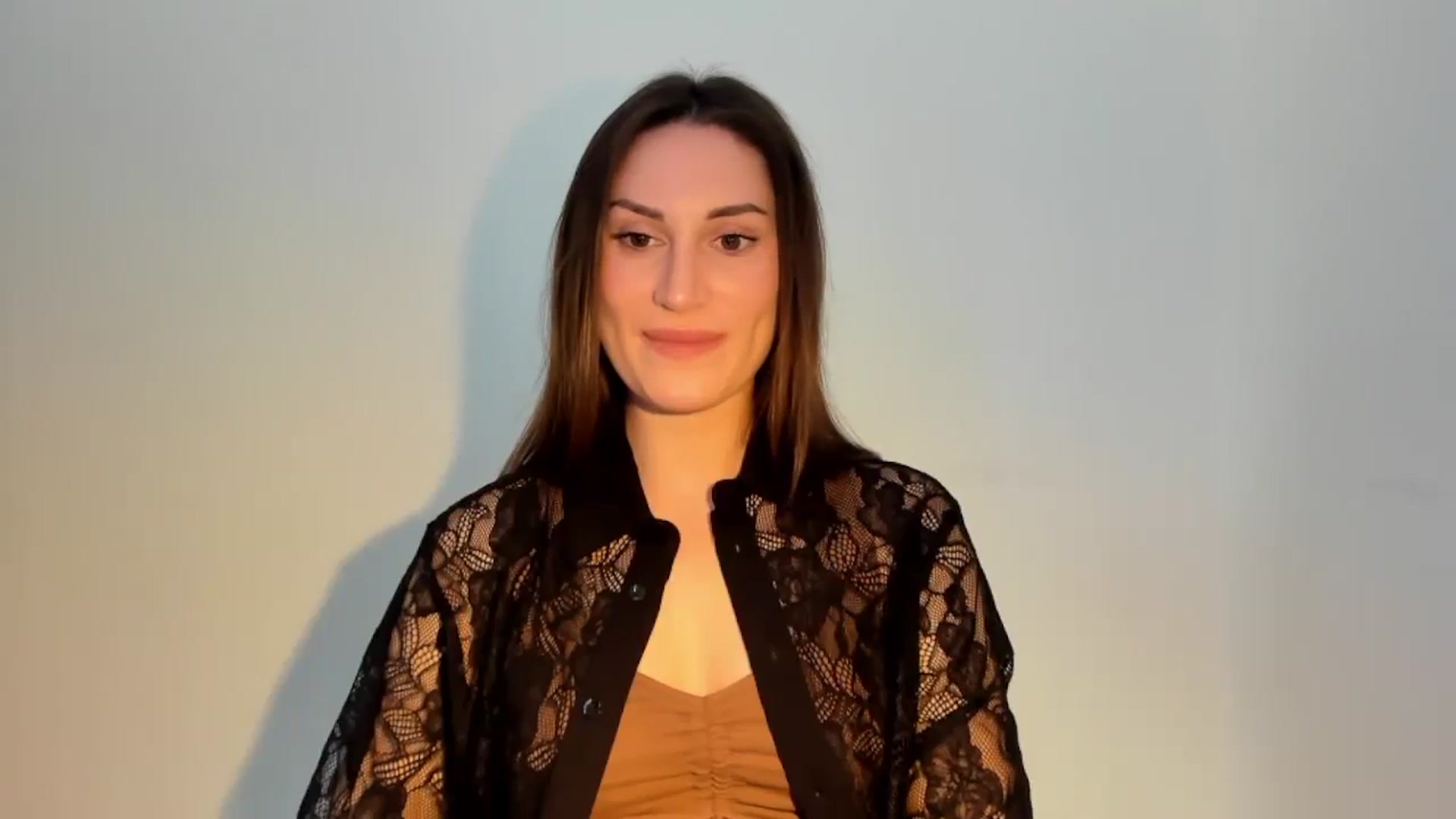 Gallery image thumbnail from IraGreen's myfreecams stream on, 07/25/2025, 13:17 image 5 of 20