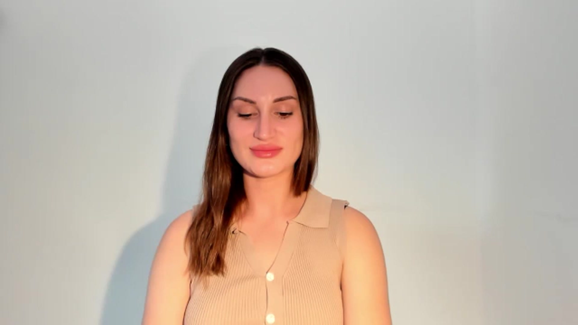 Gallery image thumbnail from IraGreen's myfreecams stream on, 08/06/2025, 17:00 image 7 of 20