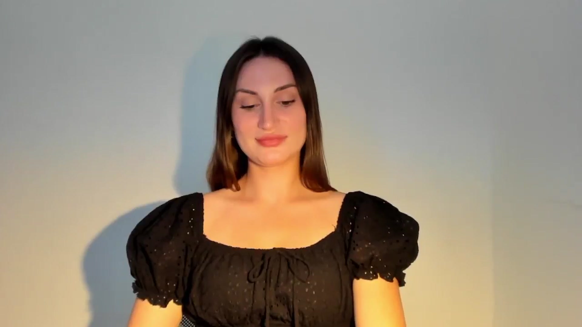 Gallery image thumbnail from IraGreen's myfreecams stream on, 08/13/2025, 15:20 image 15 of 20