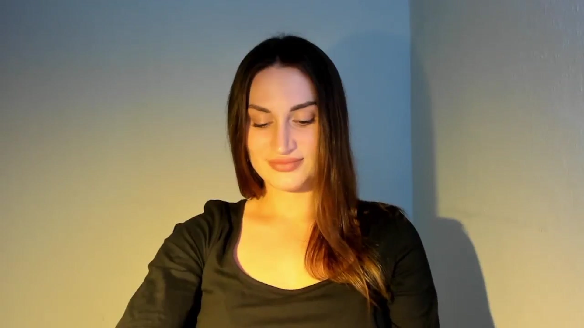 Gallery image thumbnail from IraGreen's myfreecams stream on, 09/25/2025, 15:50 image 2 of 20
