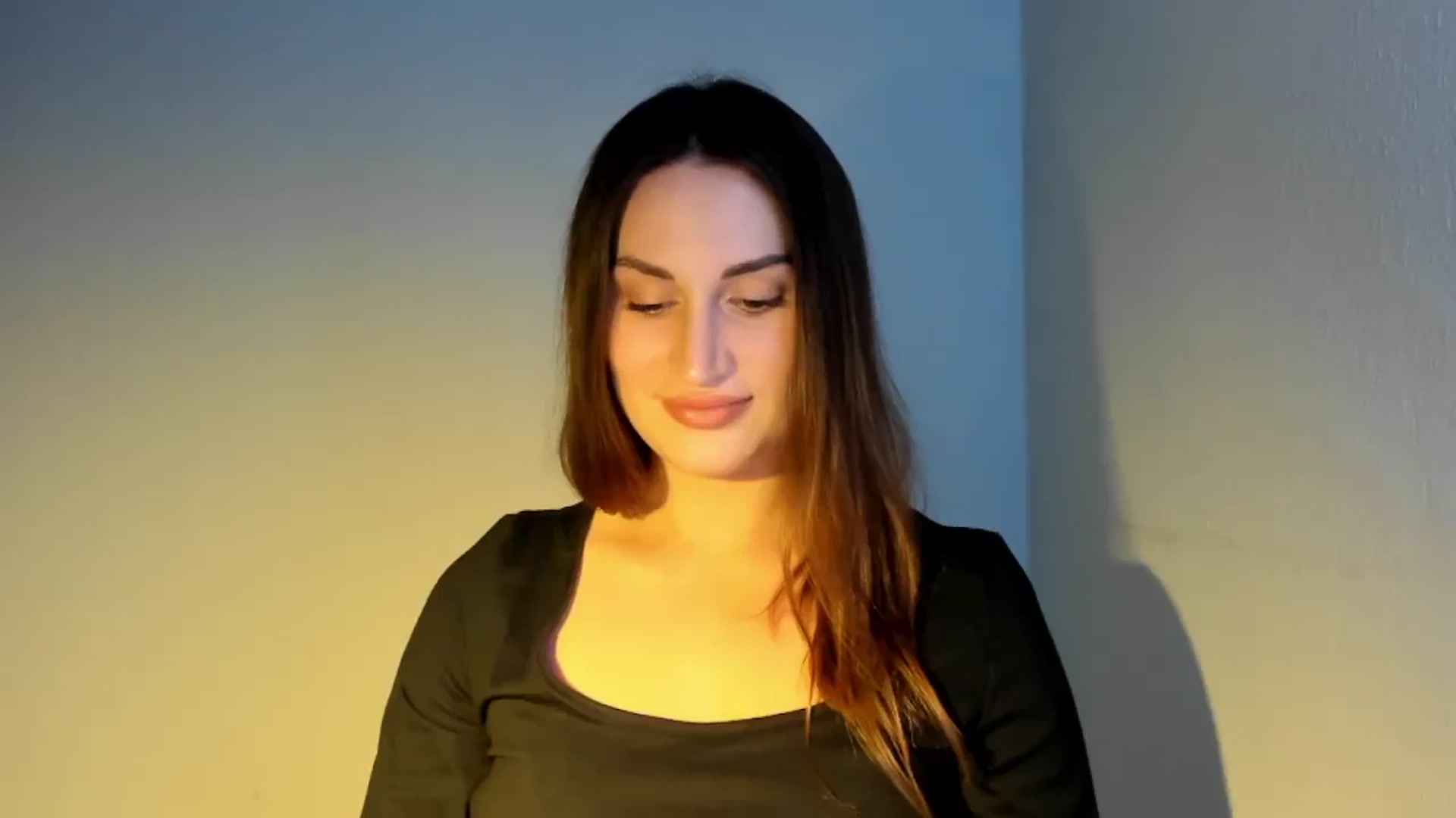Gallery image thumbnail from IraGreen's myfreecams stream on, 09/25/2025, 15:50 image 16 of 20