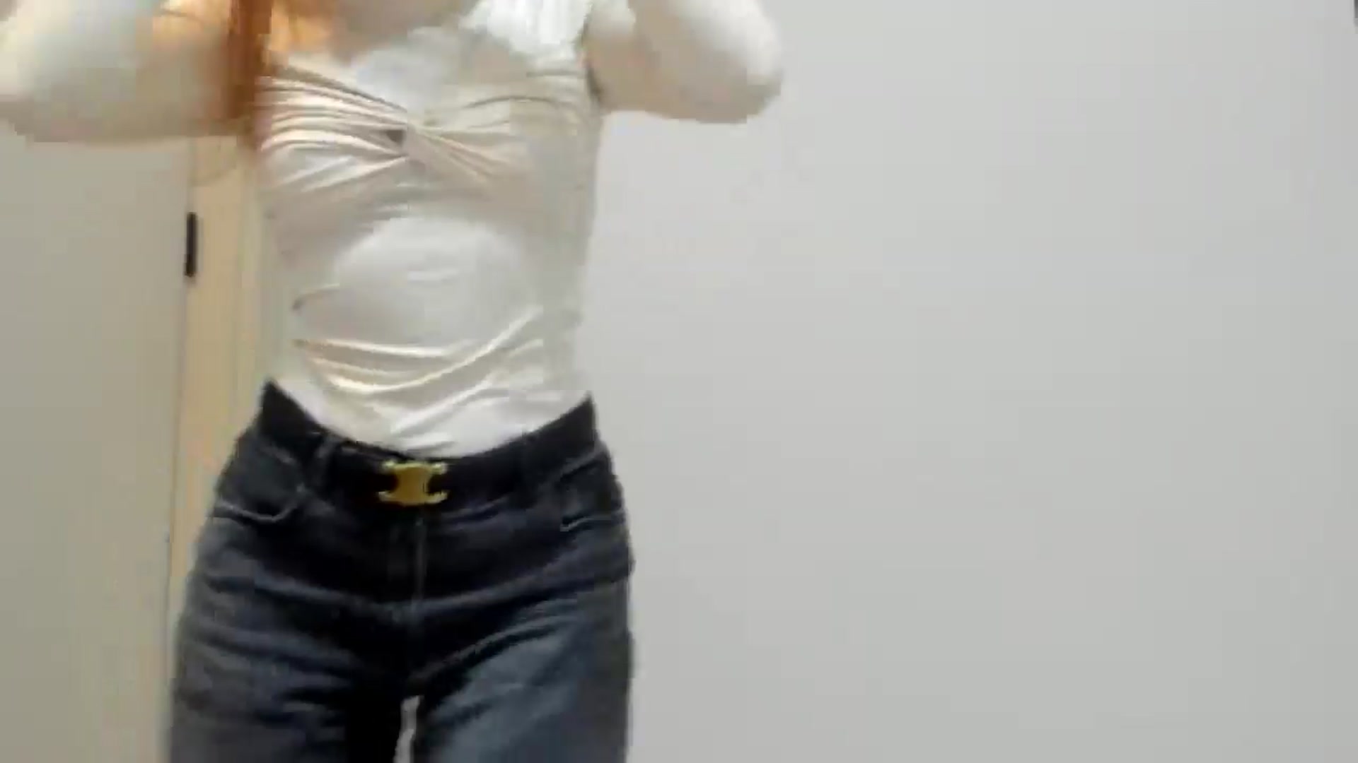 Gallery image thumbnail from IraGreen's myfreecams stream on, 12/29/2025, 20:24 image 17 of 20