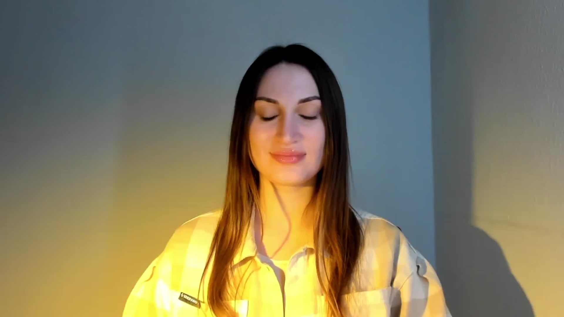Gallery image thumbnail from IraGreen's myfreecams stream on, 01/17/2026, 18:27 image 8 of 20