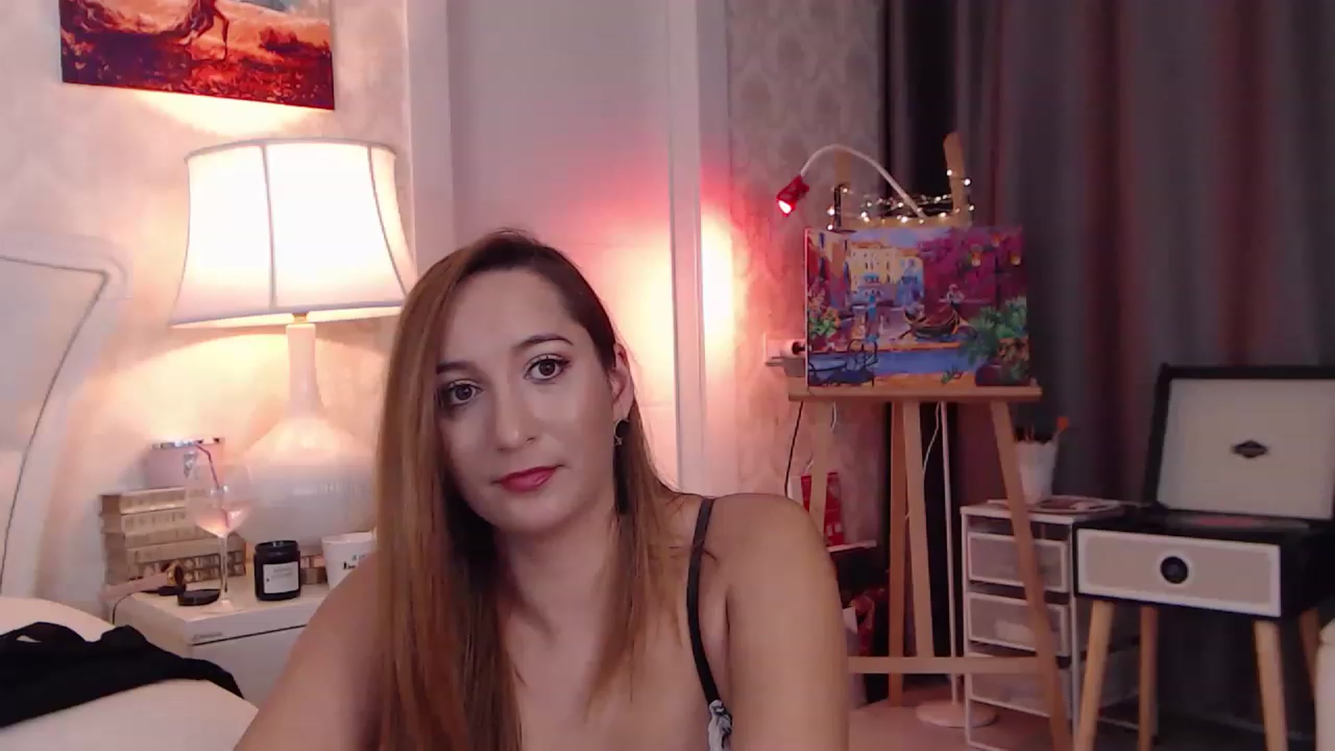 Gallery image thumbnail from IreneHope_'s myfreecams stream on, 11/28/2022, 19:19 image 3 of 20
