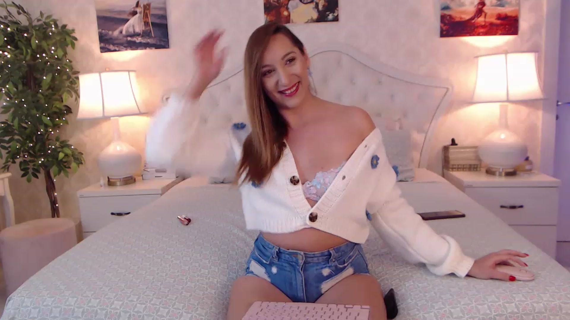 Gallery image thumbnail from IreneHope_'s myfreecams stream on, 03/28/2023, 13:31 image 13 of 20