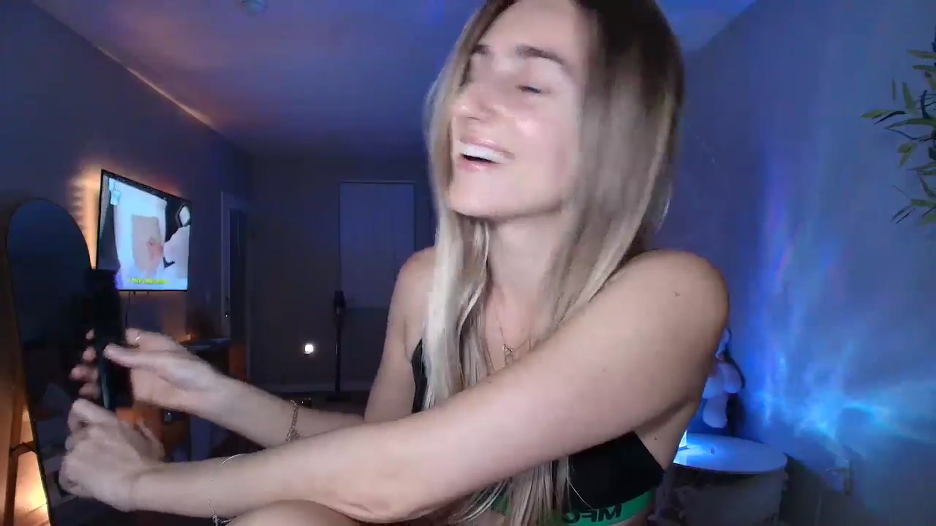 Gallery image thumbnail from Irina10Years's myfreecams stream on, 02/03/2026, 10:14 image 9 of 20
