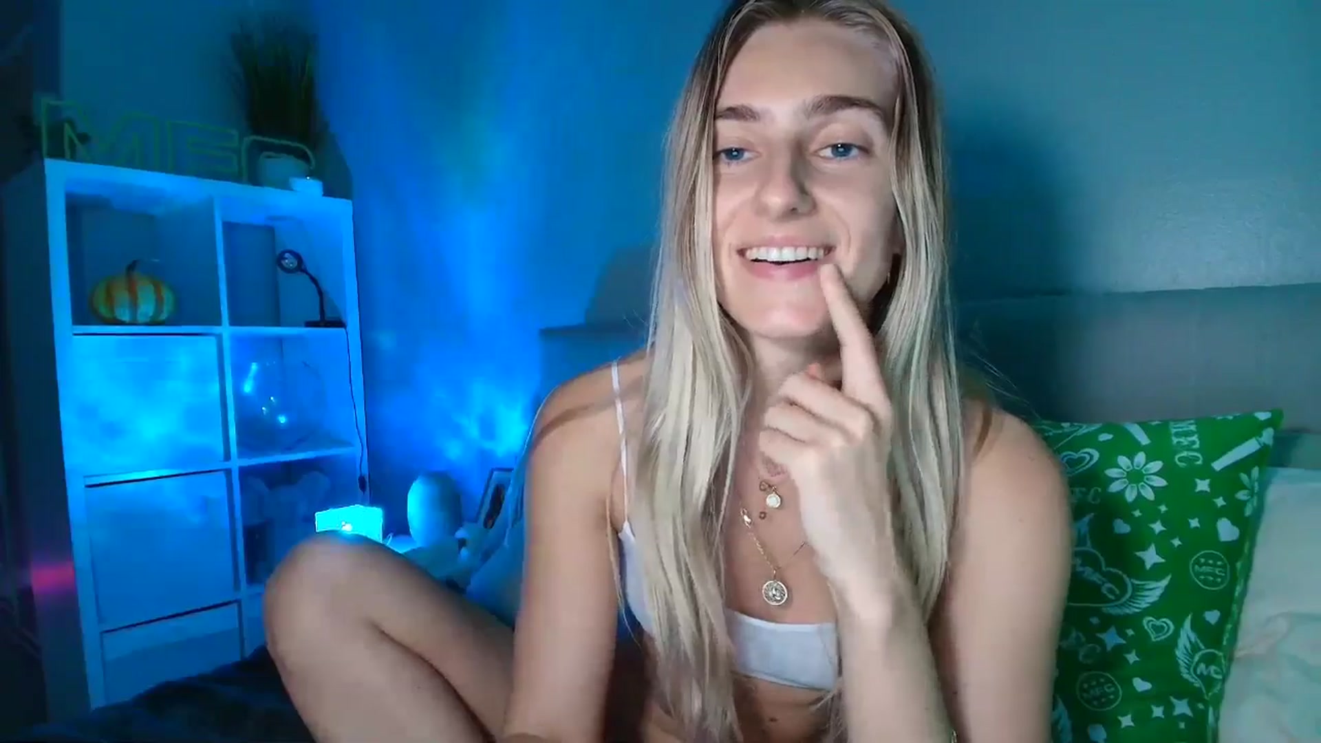 Gallery image thumbnail from Irina10Years's myfreecams stream on, 02/04/2026, 08:39 image 10 of 20