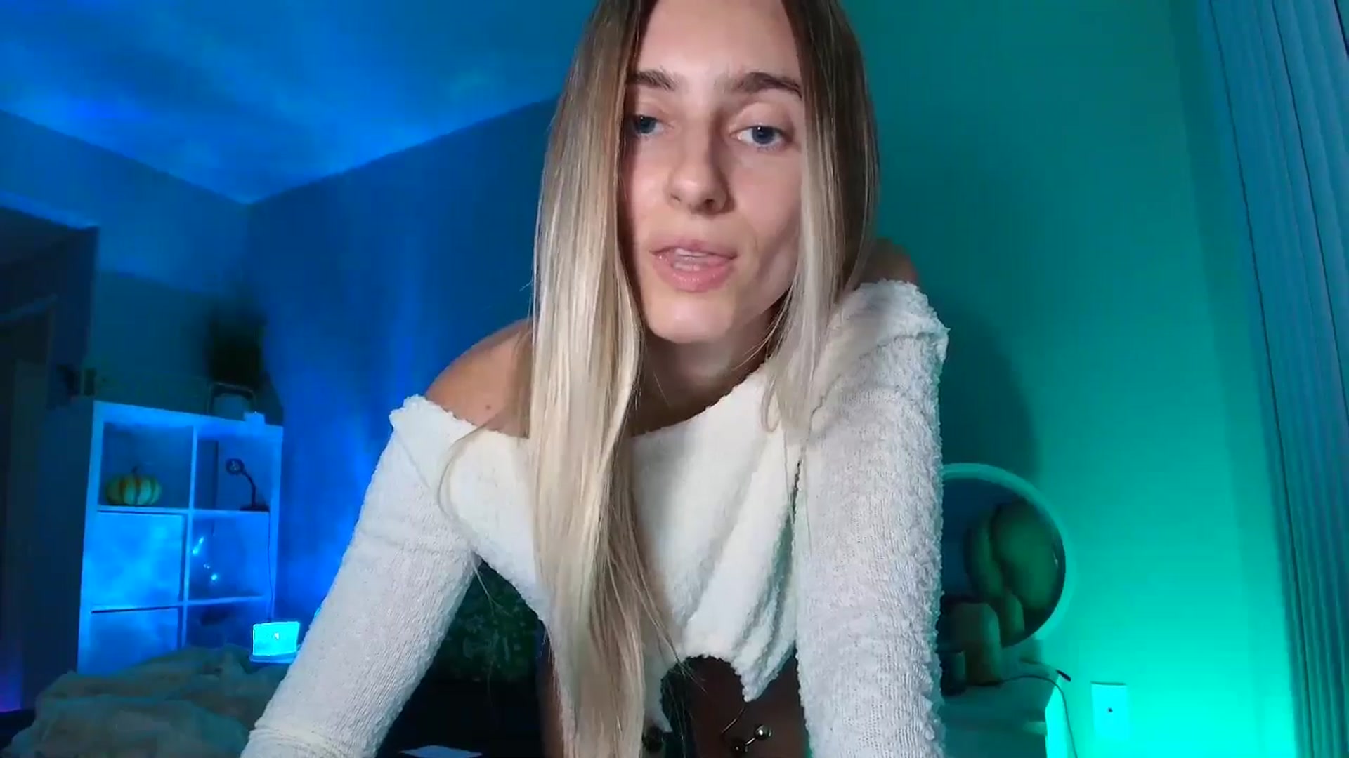 Gallery image thumbnail from Irina10Years's myfreecams stream on, 02/05/2026, 08:06 image 7 of 20