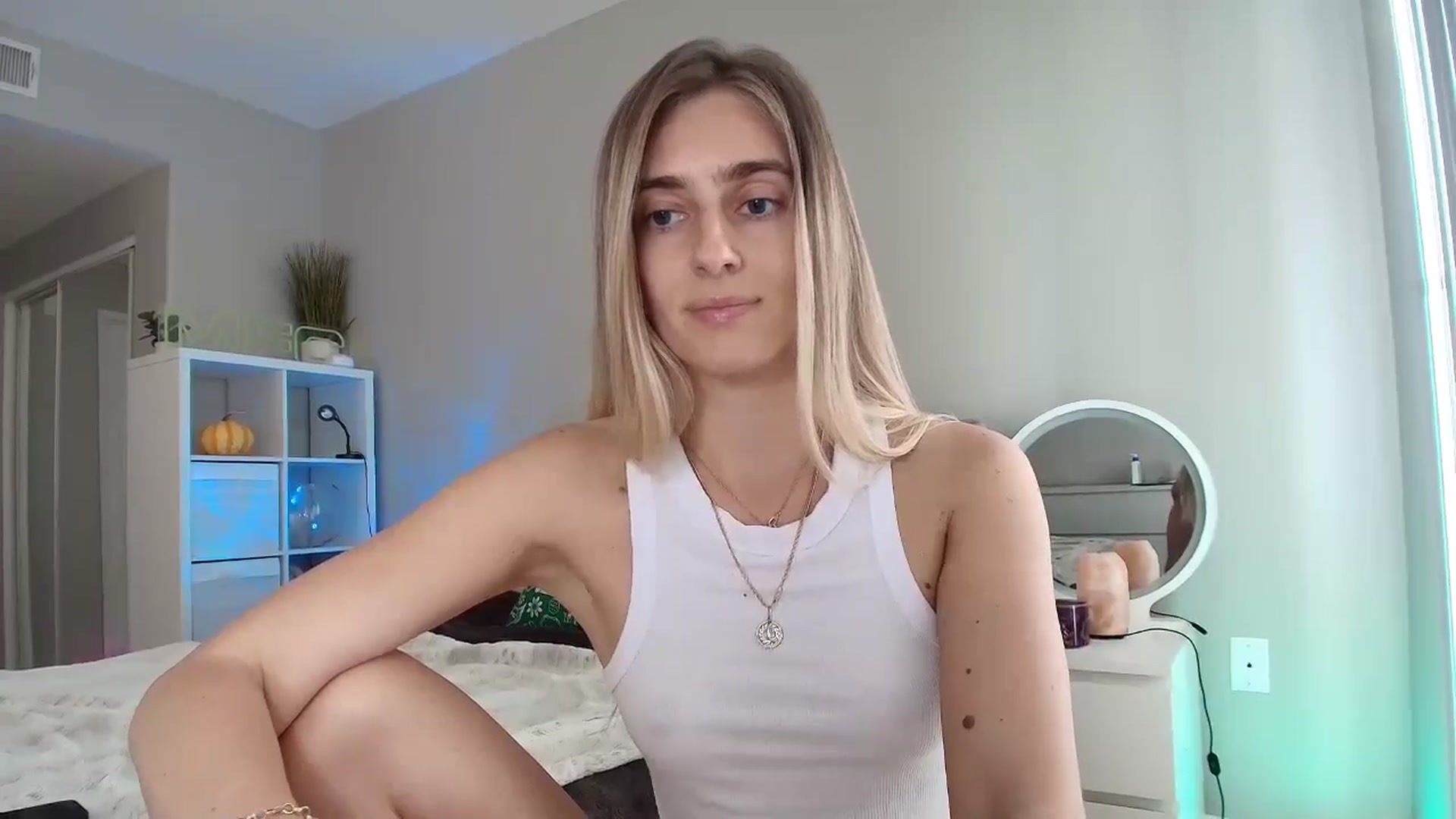 Gallery image thumbnail from Irina10Years's myfreecams stream on, 02/05/2026, 23:38 image 19 of 20