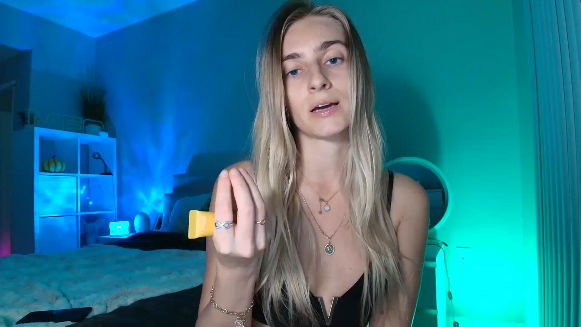 Gallery image thumbnail from Irina10Years's myfreecams stream on, 02/07/2026, 09:23 image 14 of 20