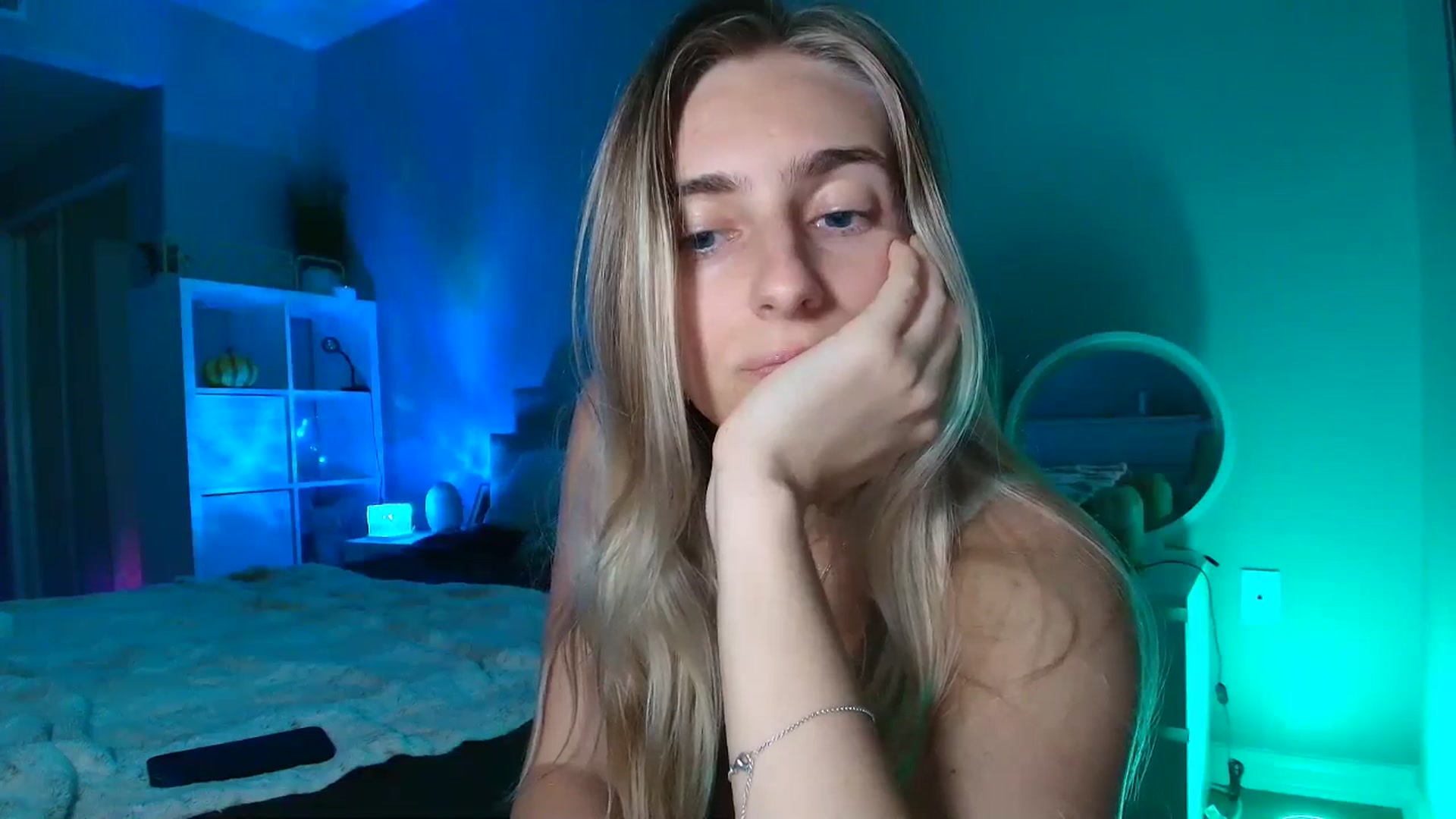 Gallery image thumbnail from Irina10Years's myfreecams stream on, 02/08/2026, 07:54 image 17 of 20
