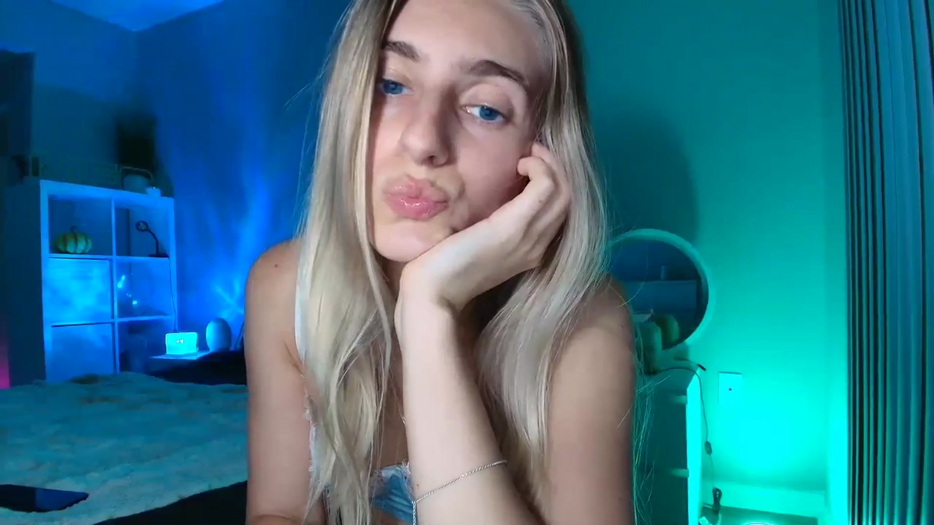 Gallery image thumbnail from Irina10Years's myfreecams stream on, 02/08/2026, 07:54 image 10 of 20