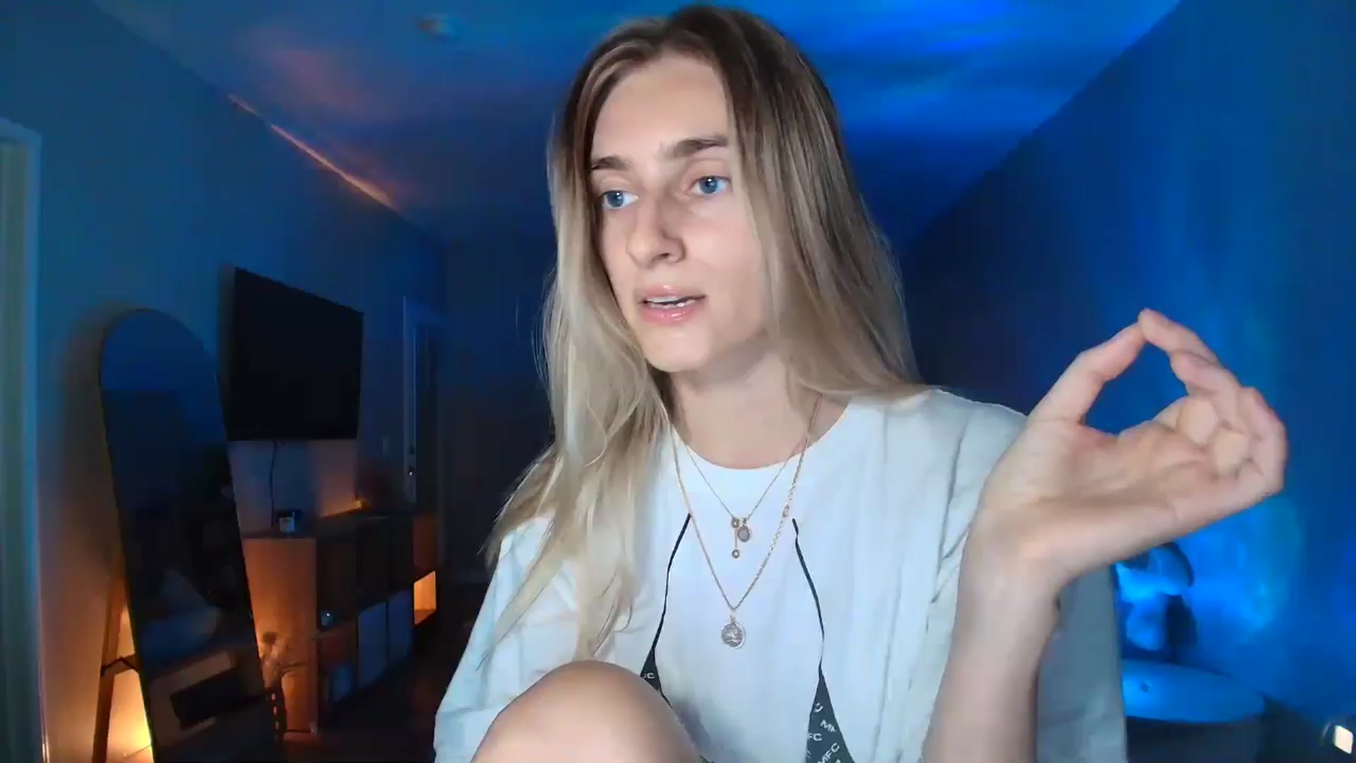 Gallery image thumbnail from IrinaTenYears's myfreecams stream on, 02/09/2026, 08:32 image 1 of 20