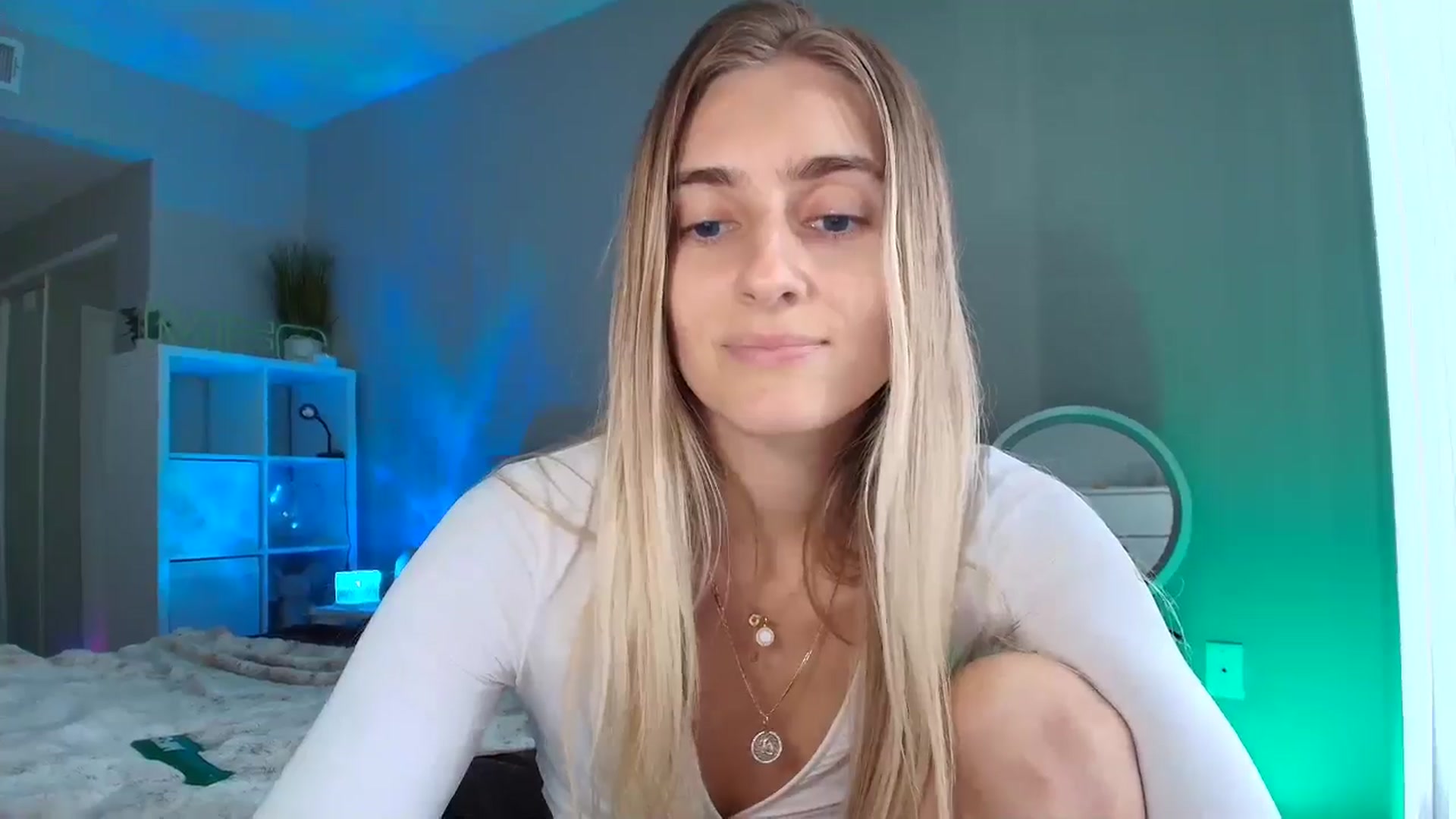 Gallery image thumbnail from Irina_VQ's myfreecams stream on, 02/11/2026, 24:06 image 10 of 20