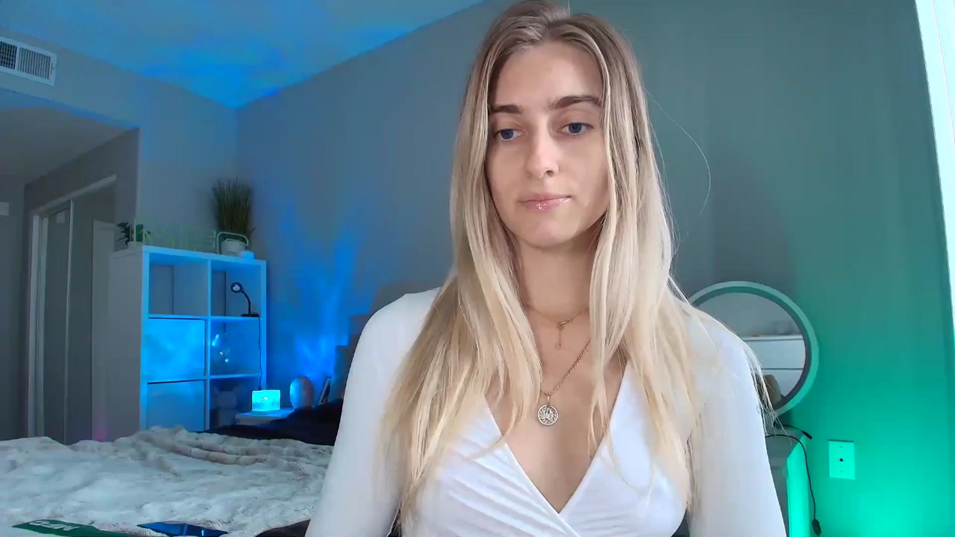 Gallery image thumbnail from Irina_VQ's myfreecams stream on, 02/11/2026, 24:06 image 1 of 20