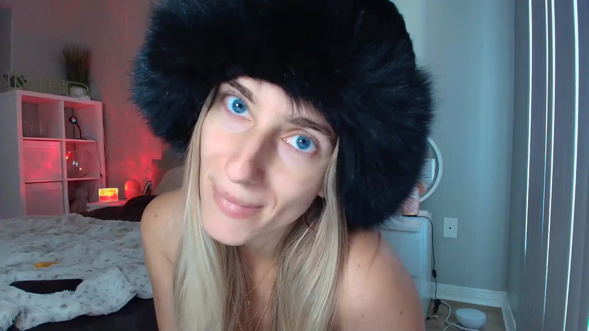 Gallery image thumbnail from Irina_VQ's myfreecams stream on, 02/14/2026, 21:40 image 3 of 20