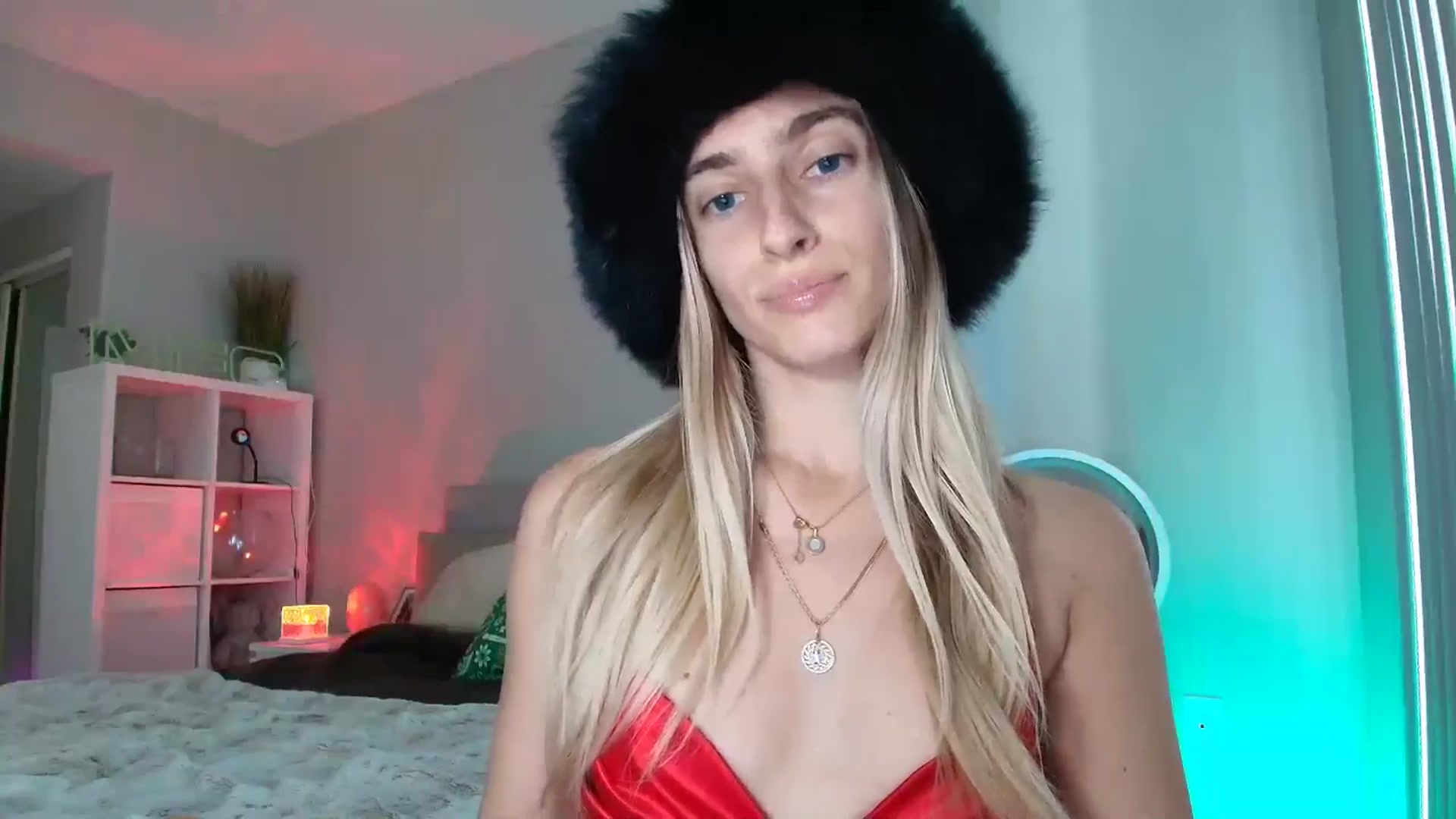 Gallery image thumbnail from Irina_VQ's myfreecams stream on, 02/14/2026, 21:40 image 15 of 20
