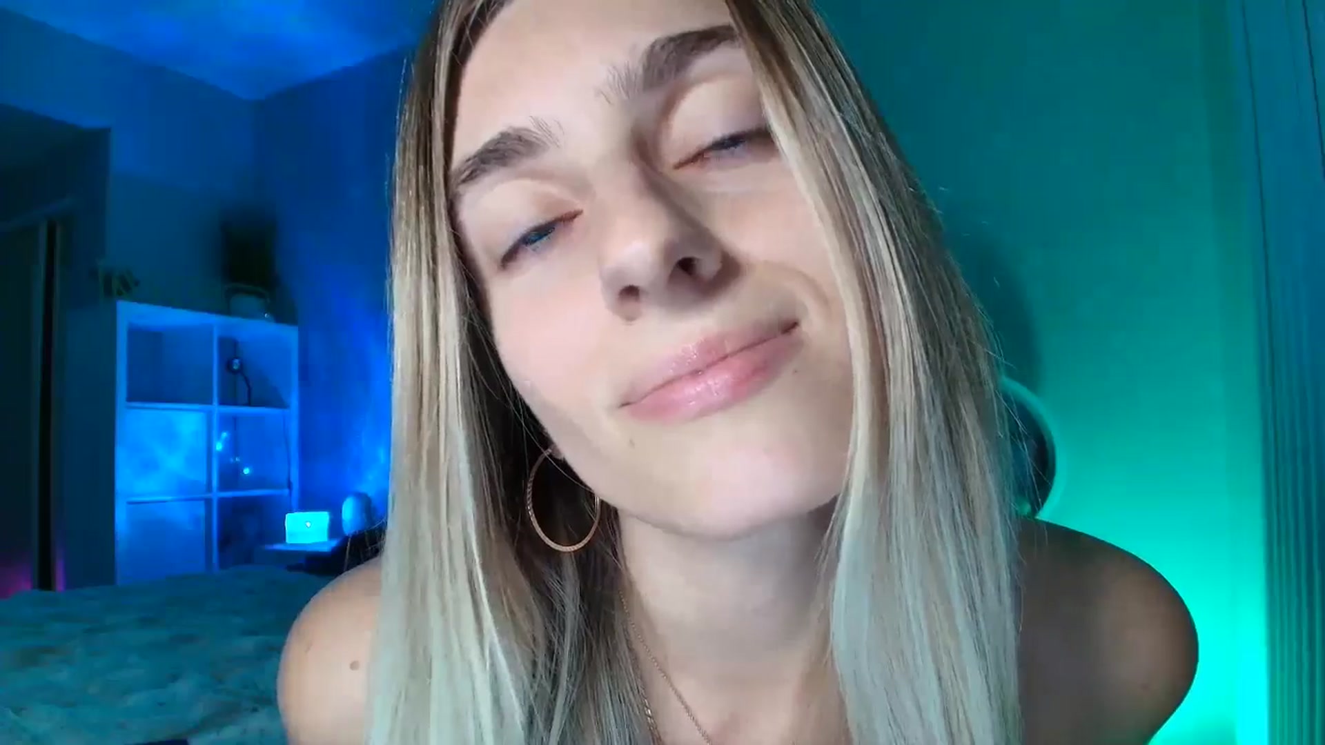 Gallery image thumbnail from Irina_VQ's myfreecams stream on, 02/16/2026, 08:22 image 15 of 20