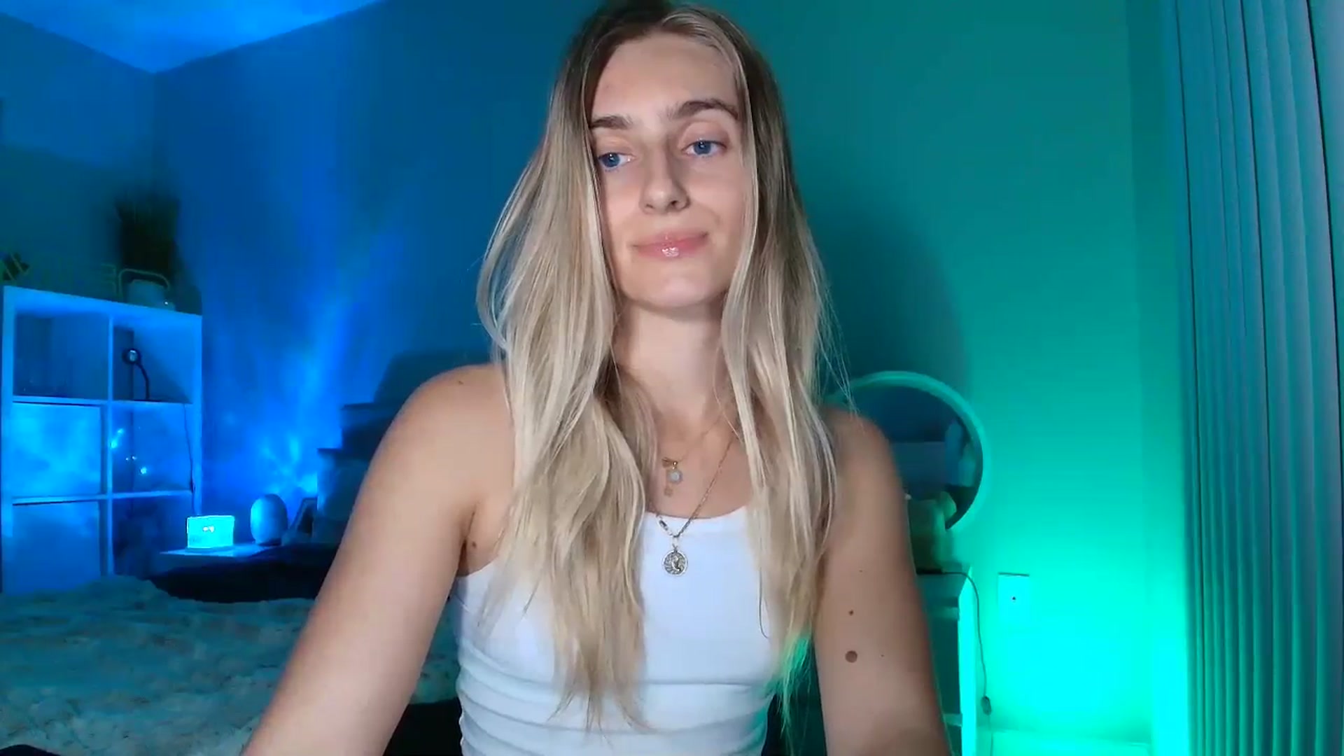 Gallery image thumbnail from Irina_VQ's myfreecams stream on, 02/18/2026, 08:01 image 14 of 20