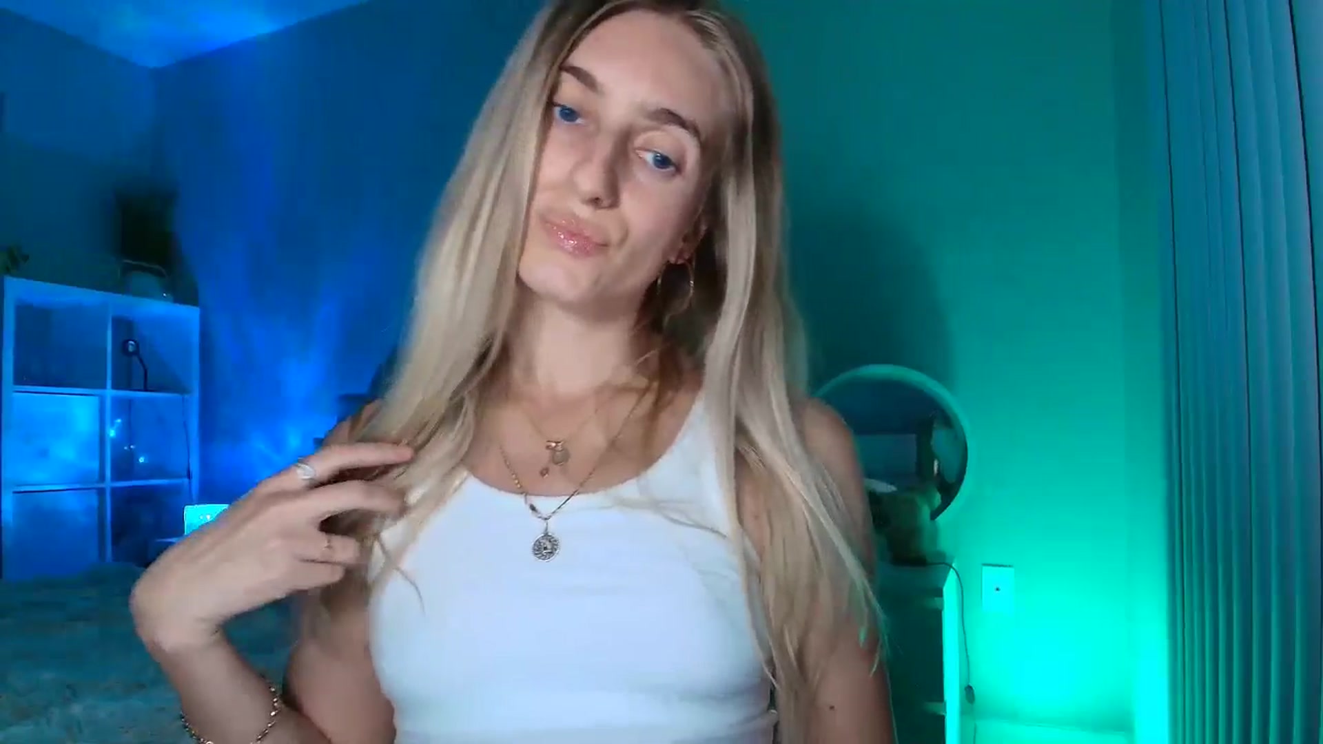 Gallery image thumbnail from Irina_VQ's myfreecams stream on, 02/18/2026, 08:01 image 12 of 20