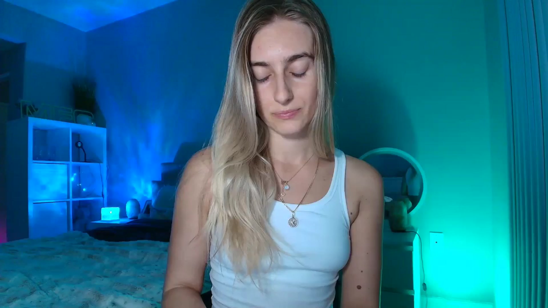 Gallery image thumbnail from Irina_VQ's myfreecams stream on, 02/18/2026, 08:01 image 7 of 20