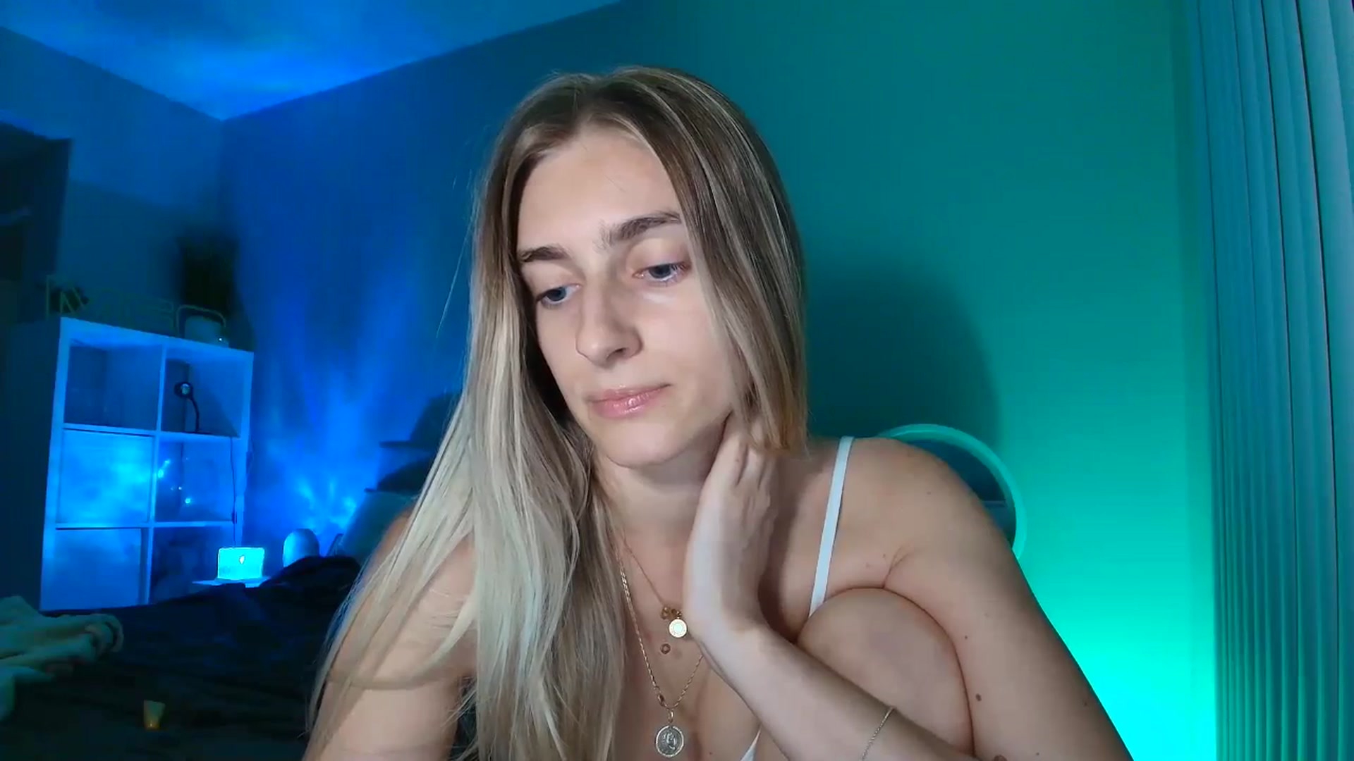 Gallery image thumbnail from Irina_VQ's myfreecams stream on, 03/04/2026, 08:07 image 20 of 20