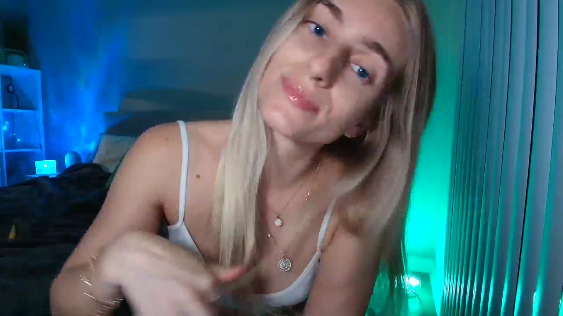 Gallery image thumbnail from Irina_VQ's myfreecams stream on, 03/04/2026, 08:07 image 2 of 20