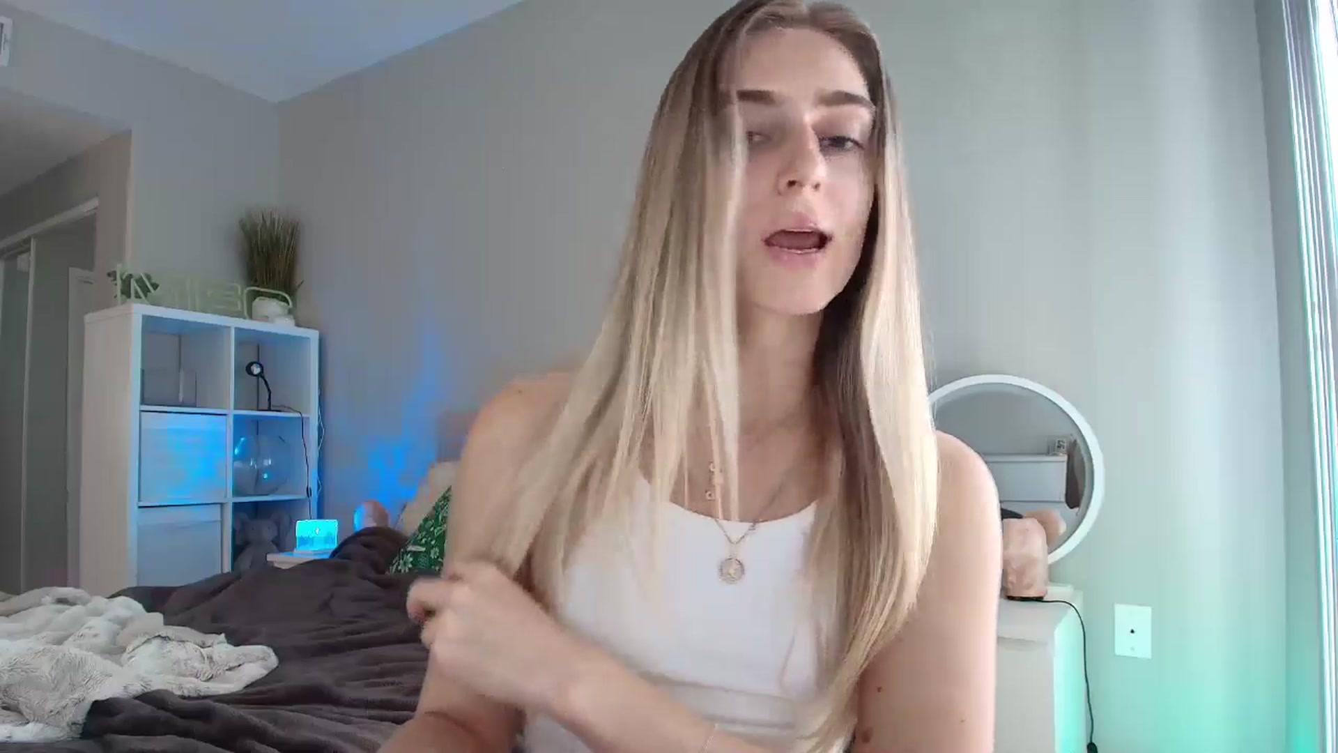 Gallery image thumbnail from Irina_VQ's myfreecams stream on, 03/06/2026, 23:41 image 12 of 20