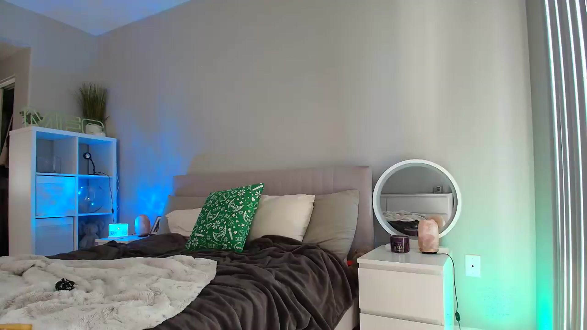 Gallery image thumbnail from Irina_VQ's myfreecams stream on, 03/07/2026, 22:20 image 7 of 20