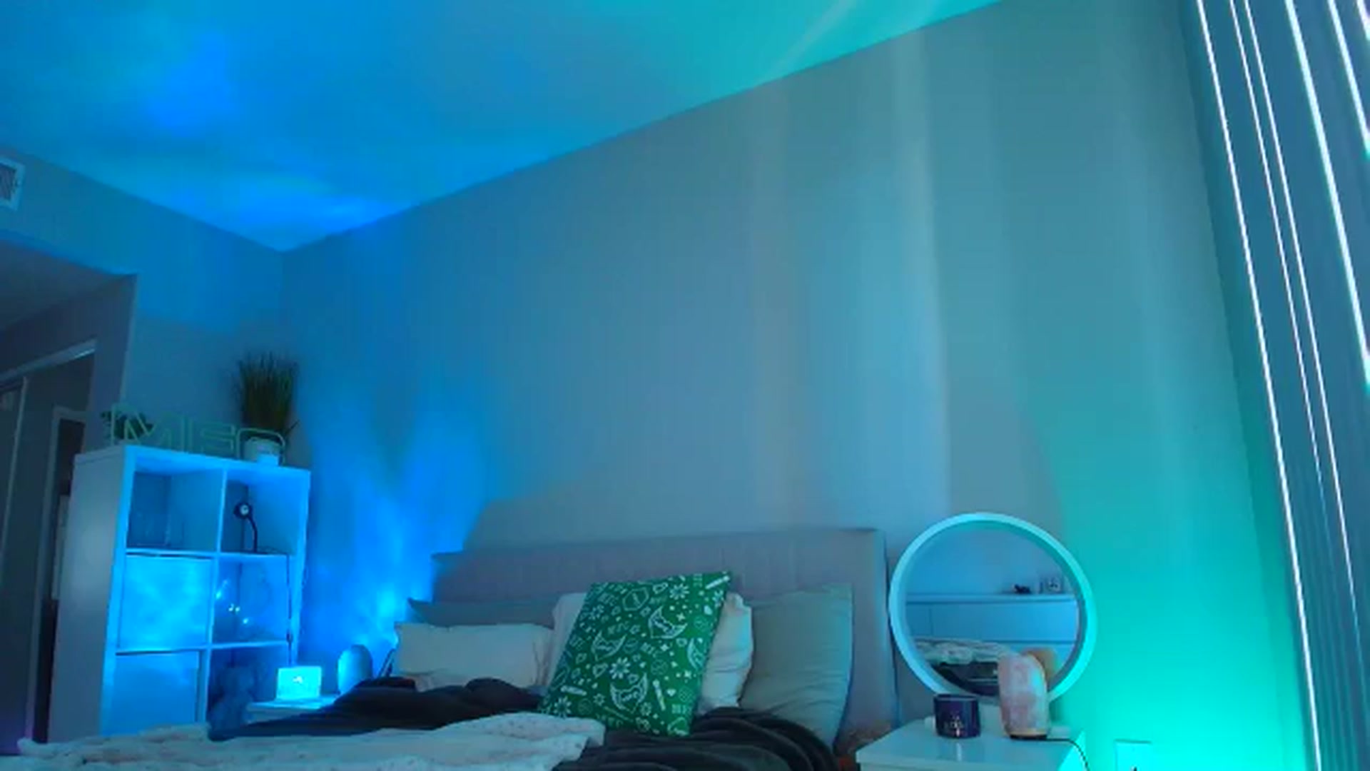 Gallery image thumbnail from Irina_VQ's myfreecams stream on, 03/08/2026, 19:21 image 17 of 20