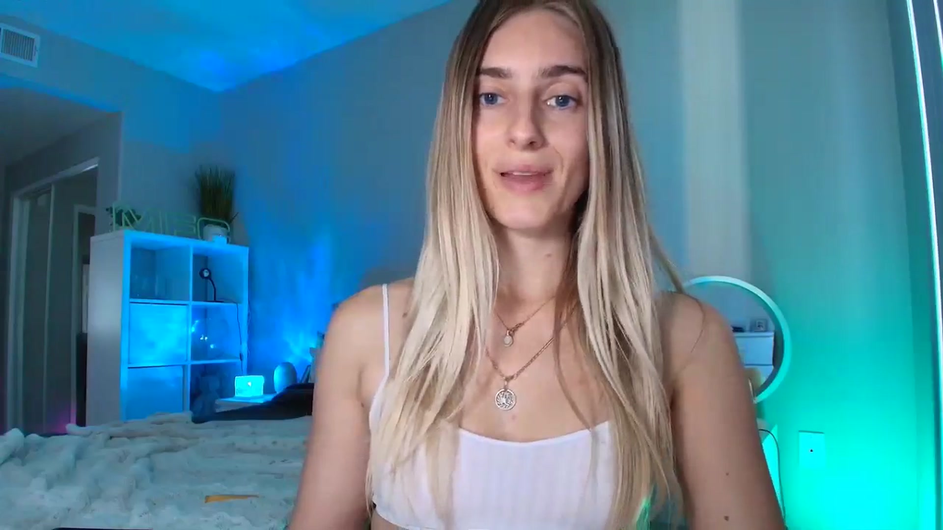 Gallery image thumbnail from Irina_VQ's myfreecams stream on, 03/08/2026, 20:28 image 17 of 20