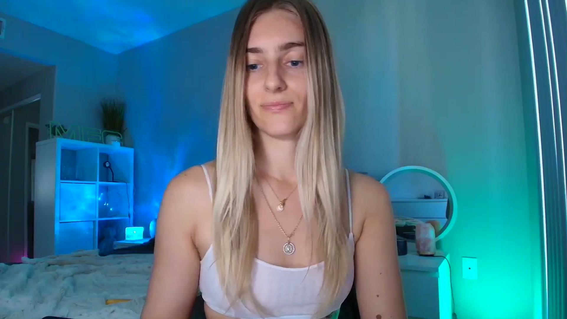 Gallery image thumbnail from Irina_VQ's myfreecams stream on, 03/08/2026, 20:28 image 3 of 20