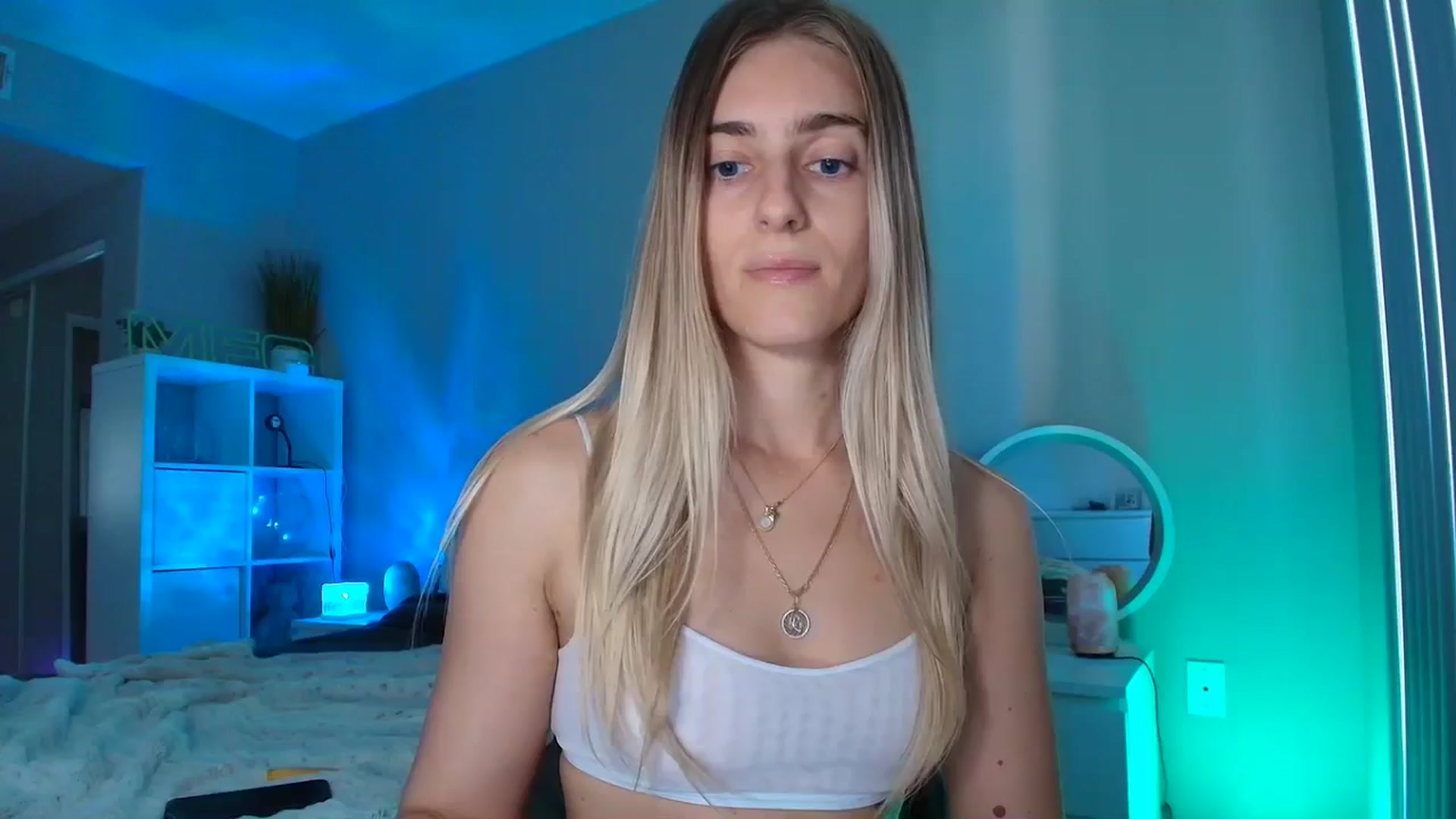 Gallery image thumbnail from Irina_VQ's myfreecams stream on, 03/08/2026, 20:28 image 1 of 20