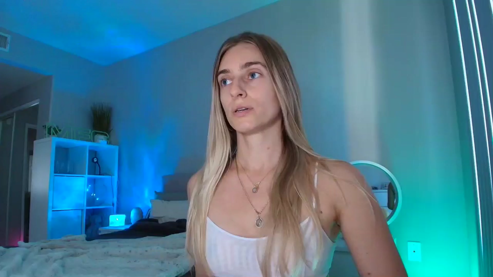 Gallery image thumbnail from Irina_VQ's myfreecams stream on, 03/08/2026, 20:55 image 19 of 20