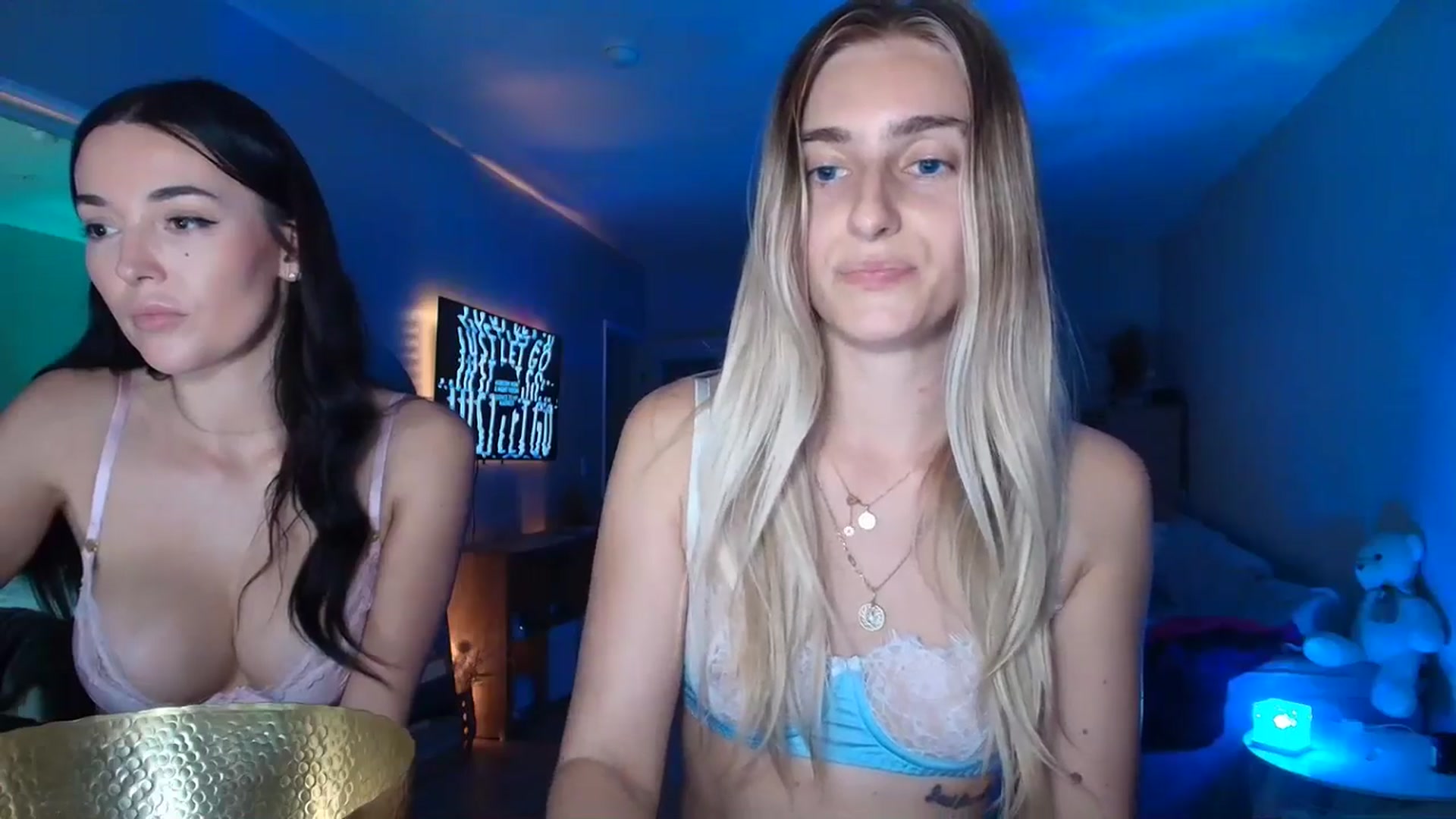Gallery image thumbnail from Irina_VQ's myfreecams stream on, 03/10/2026, 07:14 image 7 of 20