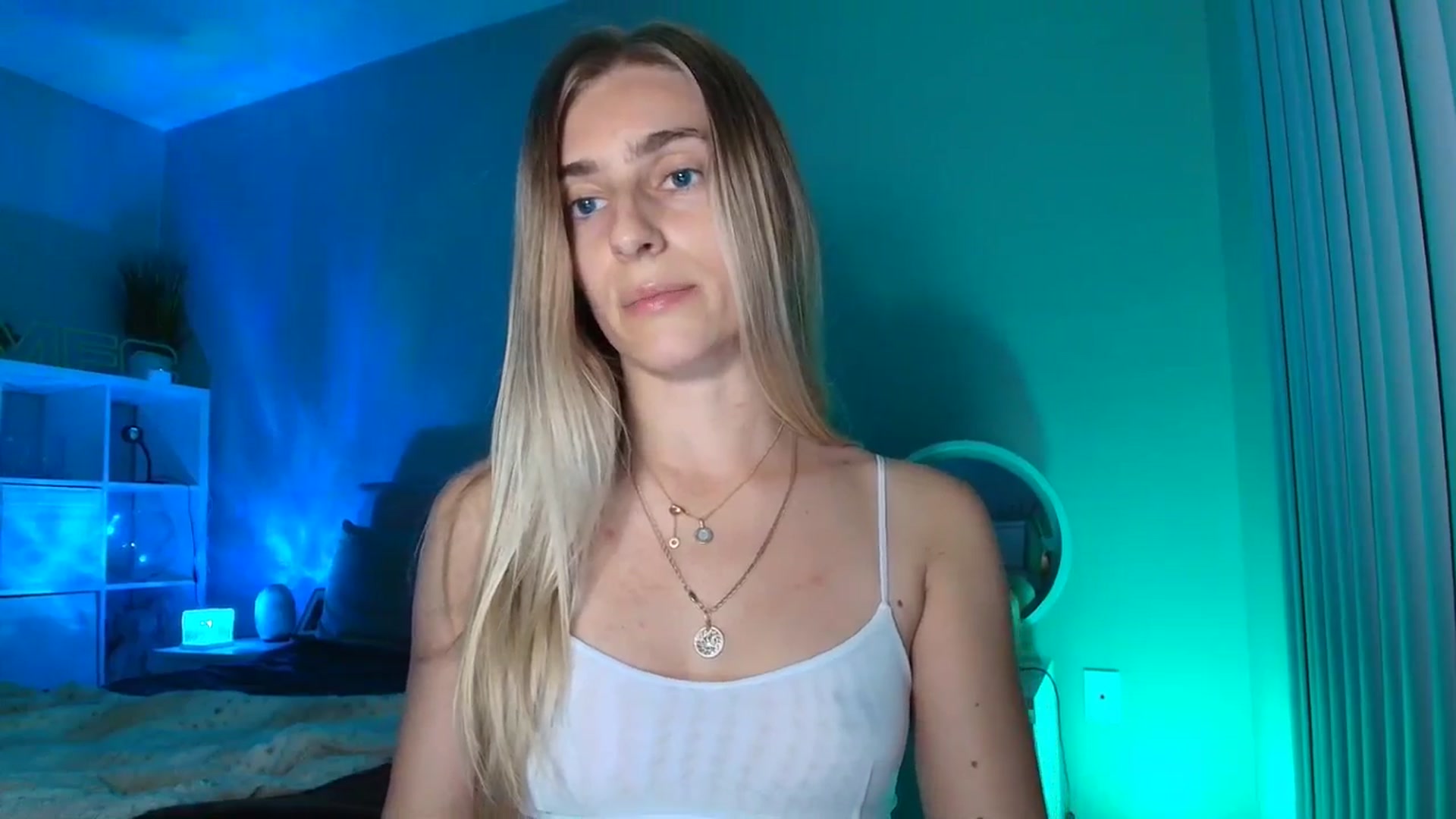 Gallery image thumbnail from Irina_VQ's myfreecams stream on, 03/11/2026, 06:03 image 6 of 20