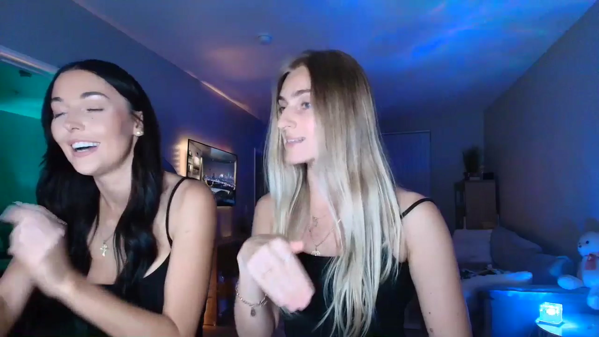 Gallery image thumbnail from Irina_VQ's myfreecams stream on, 03/14/2026, 07:08 image 4 of 20