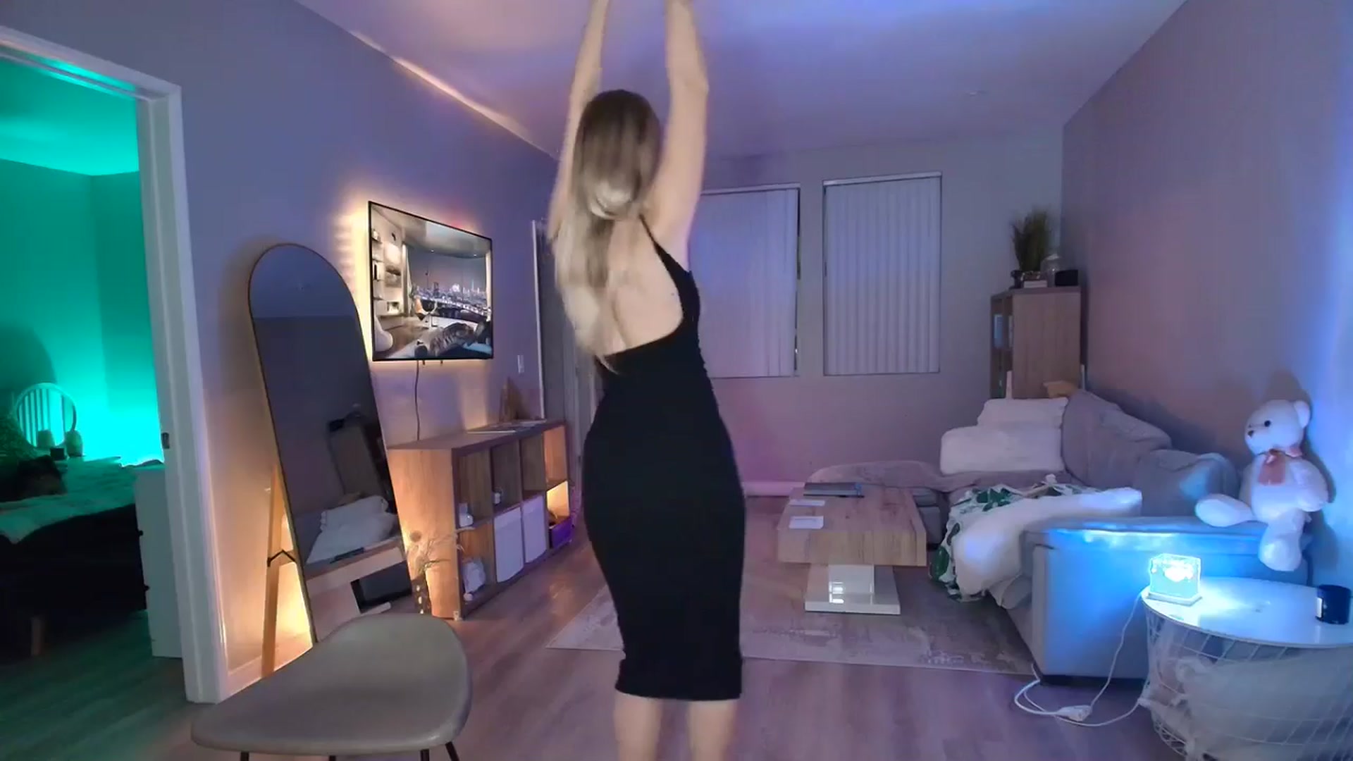 Gallery image thumbnail from Irina_VQ's myfreecams stream on, 03/14/2026, 07:08 image 17 of 20