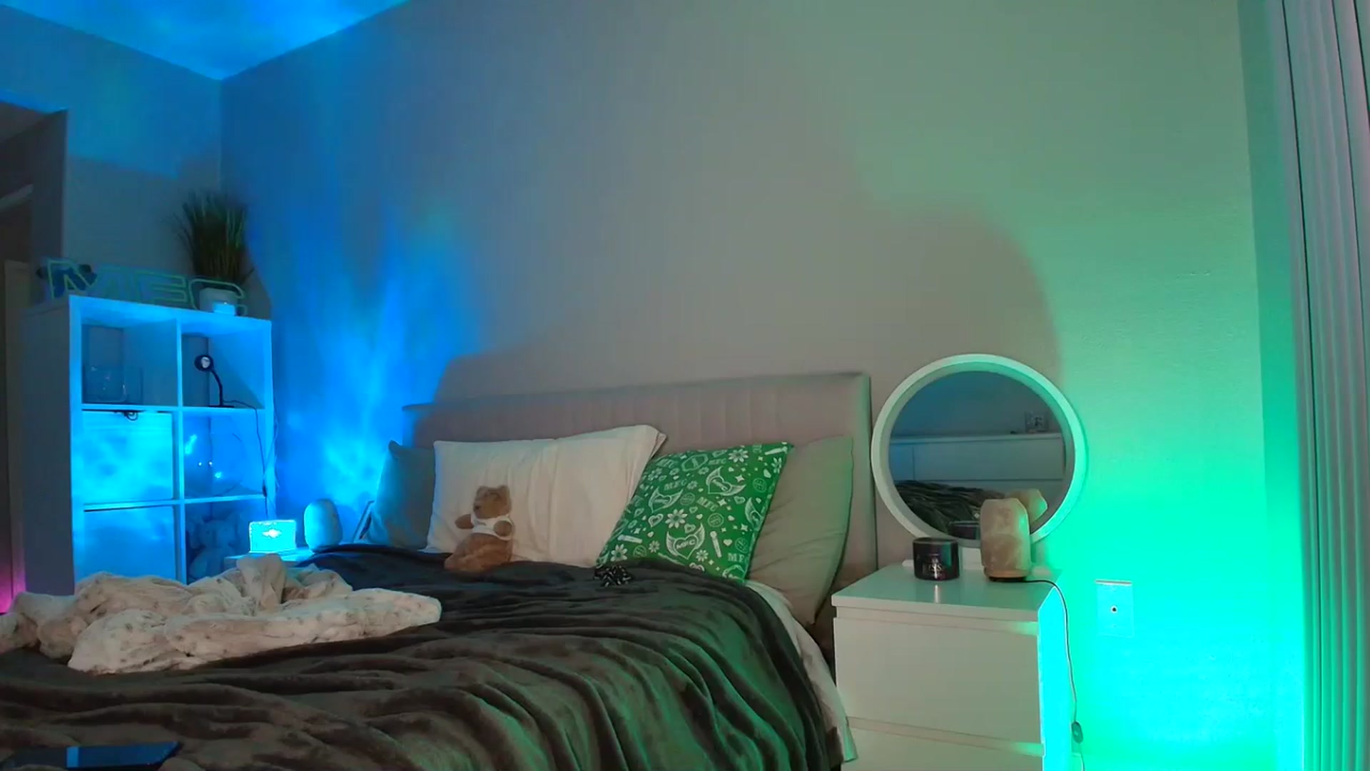 Gallery image thumbnail from Irina_VQ's myfreecams stream on, 03/19/2026, 06:53 image 9 of 20