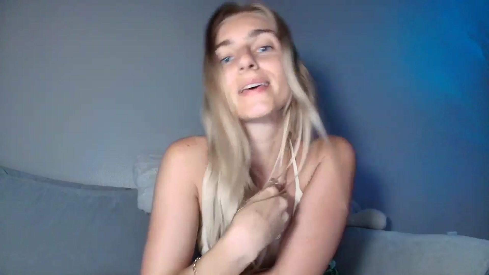 Gallery image thumbnail from Irina_VQ's myfreecams stream on, 03/20/2026, 07:33 image 13 of 20