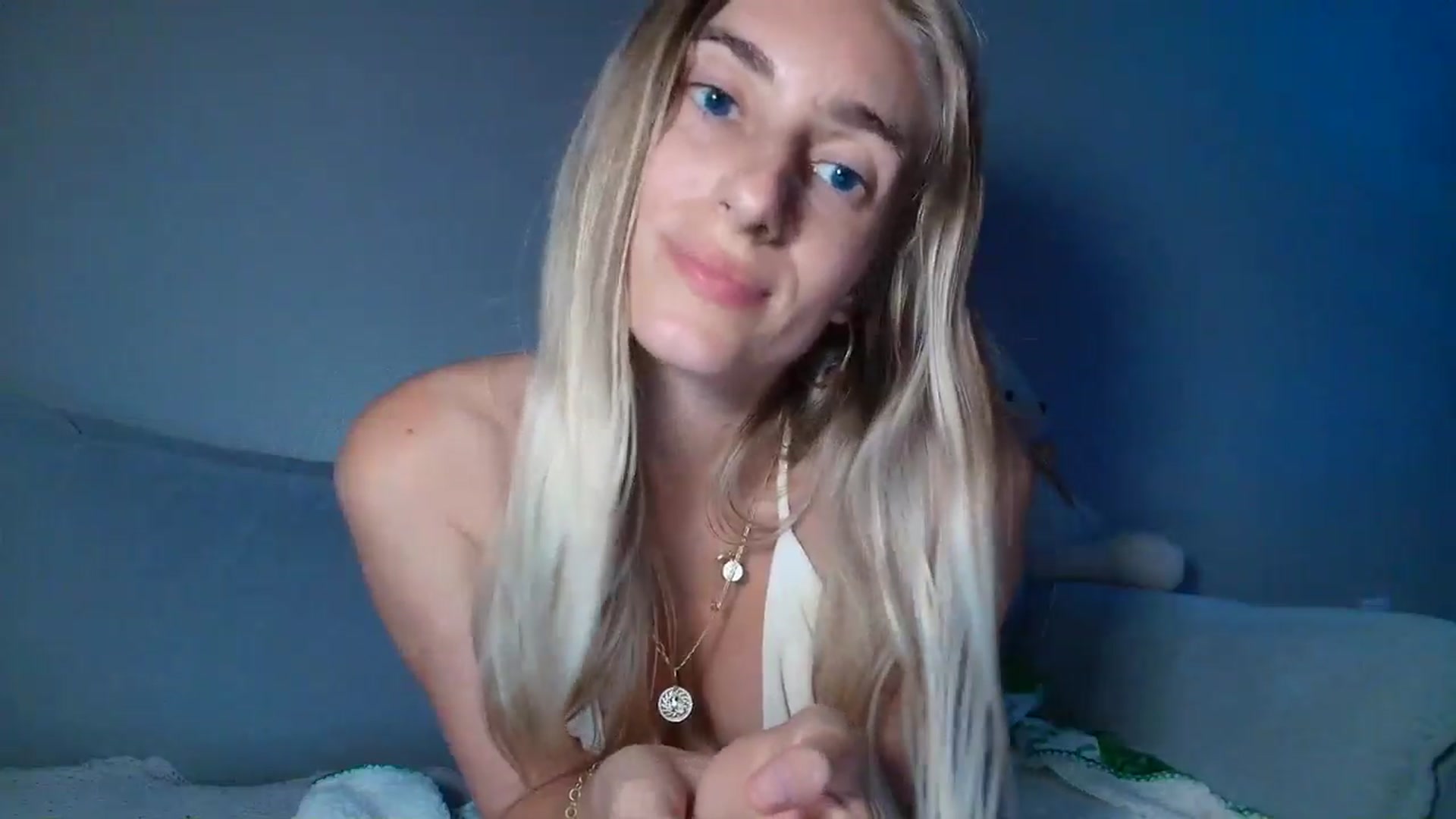 Gallery image thumbnail from Irina_VQ's myfreecams stream on, 03/20/2026, 07:33 image 18 of 20