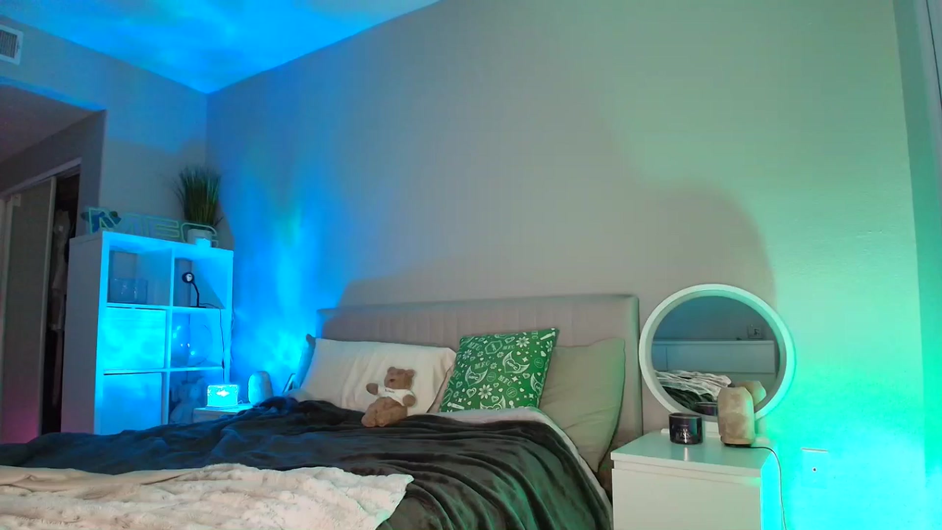 Gallery image thumbnail from Irina_VQ's myfreecams stream on, 03/21/2026, 08:48 image 4 of 20